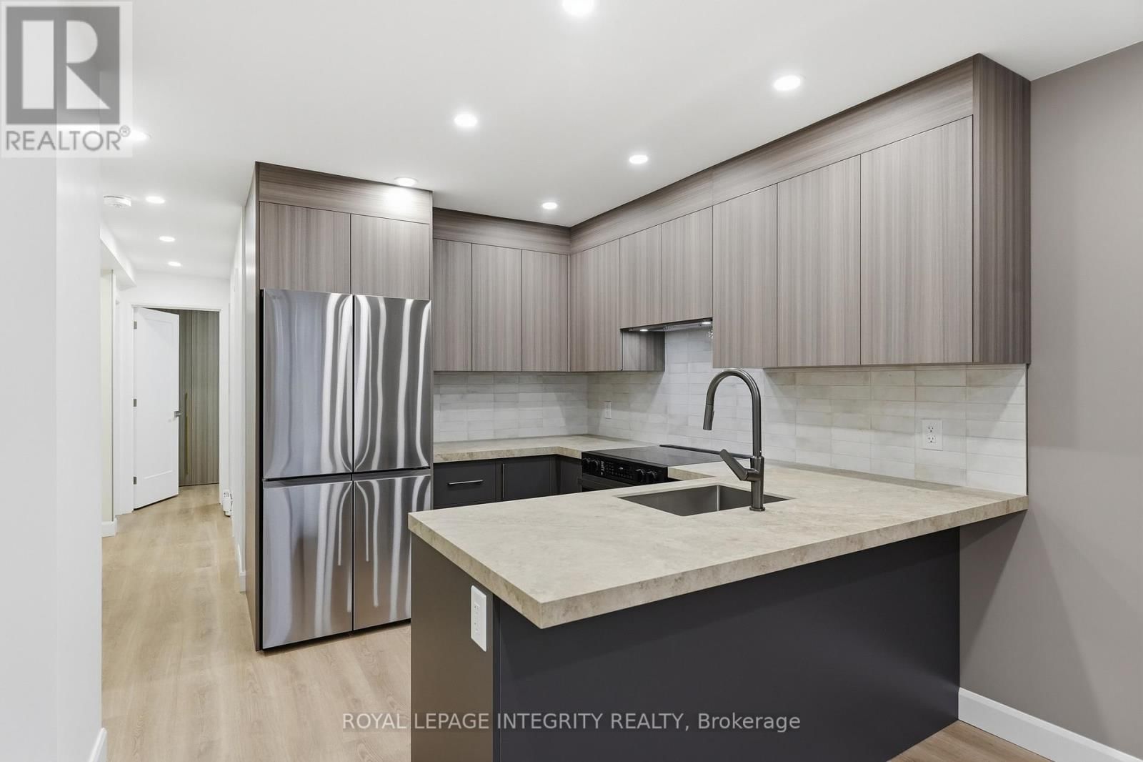 B - 2291 BADGER CRESCENT Image 9