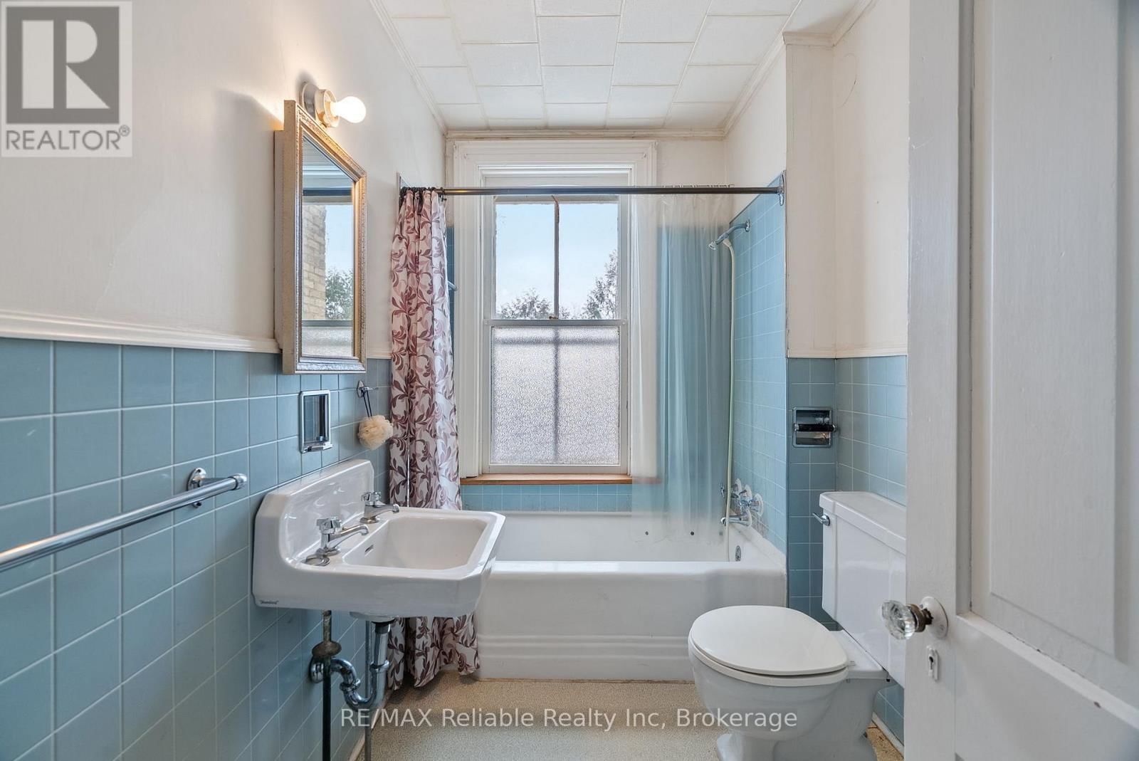 101 CENTRE STREET Image 31