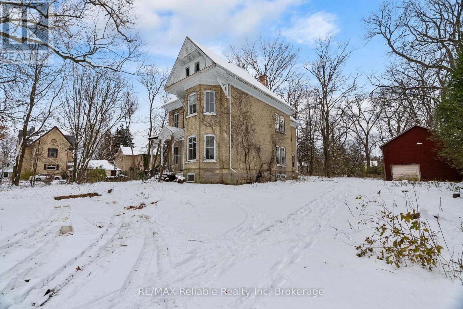 101 CENTRE STREET Image 34