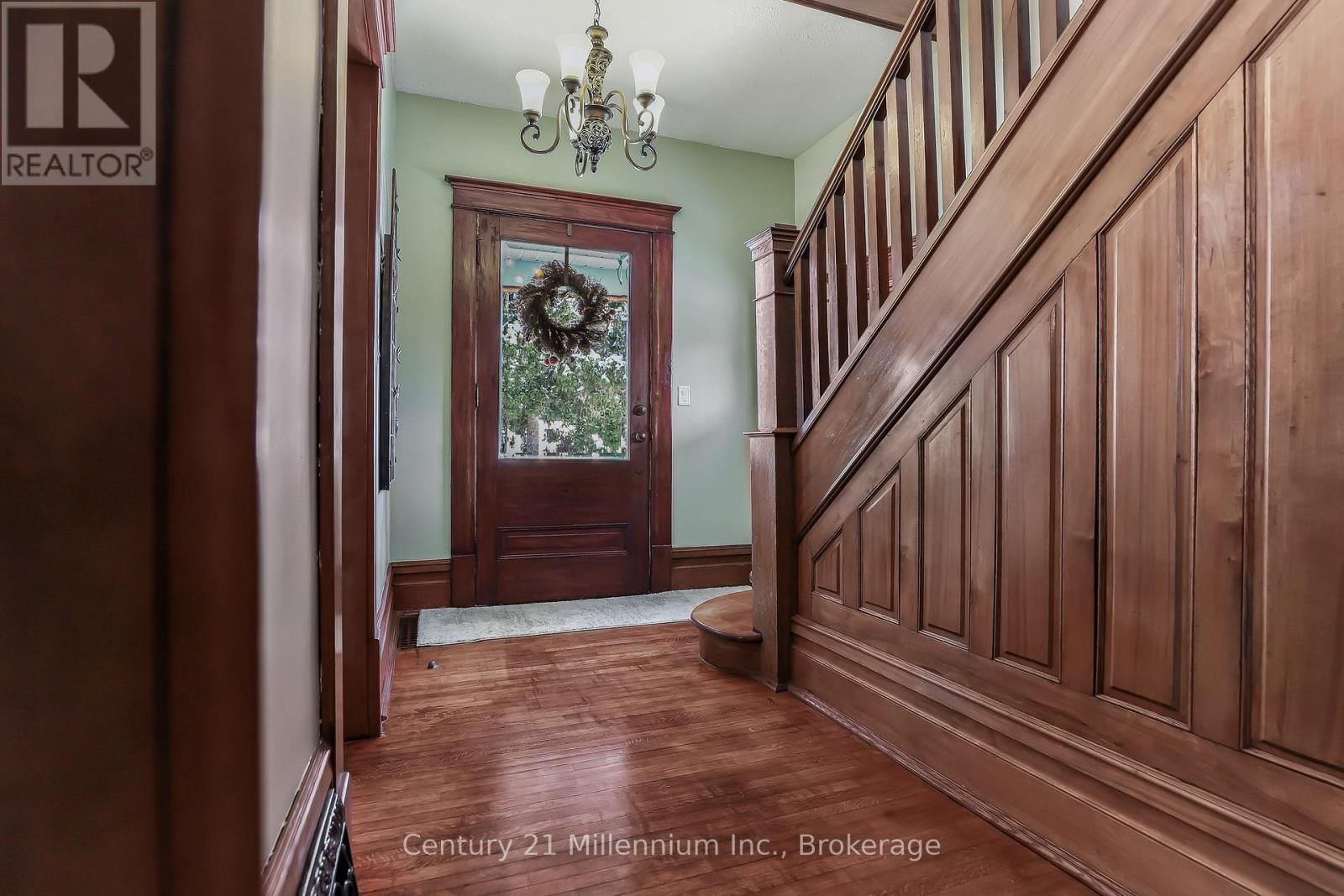 296 GARAFRAXA ST STREET Image 11