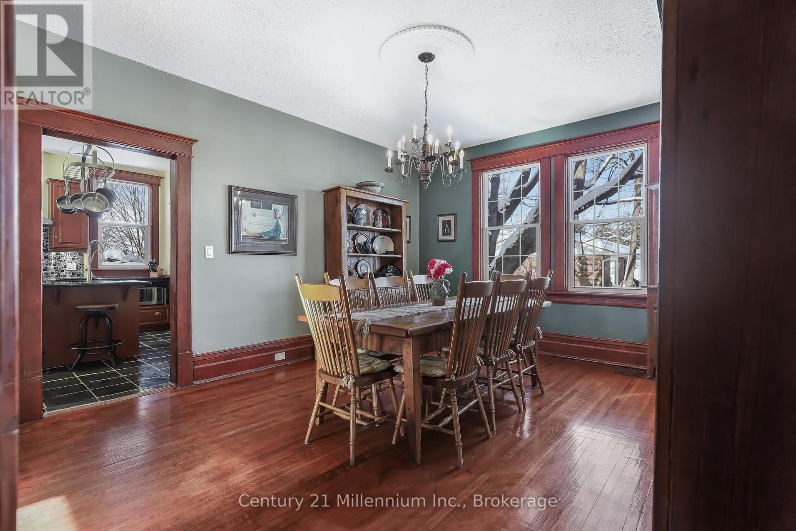 296 GARAFRAXA ST STREET Image 17