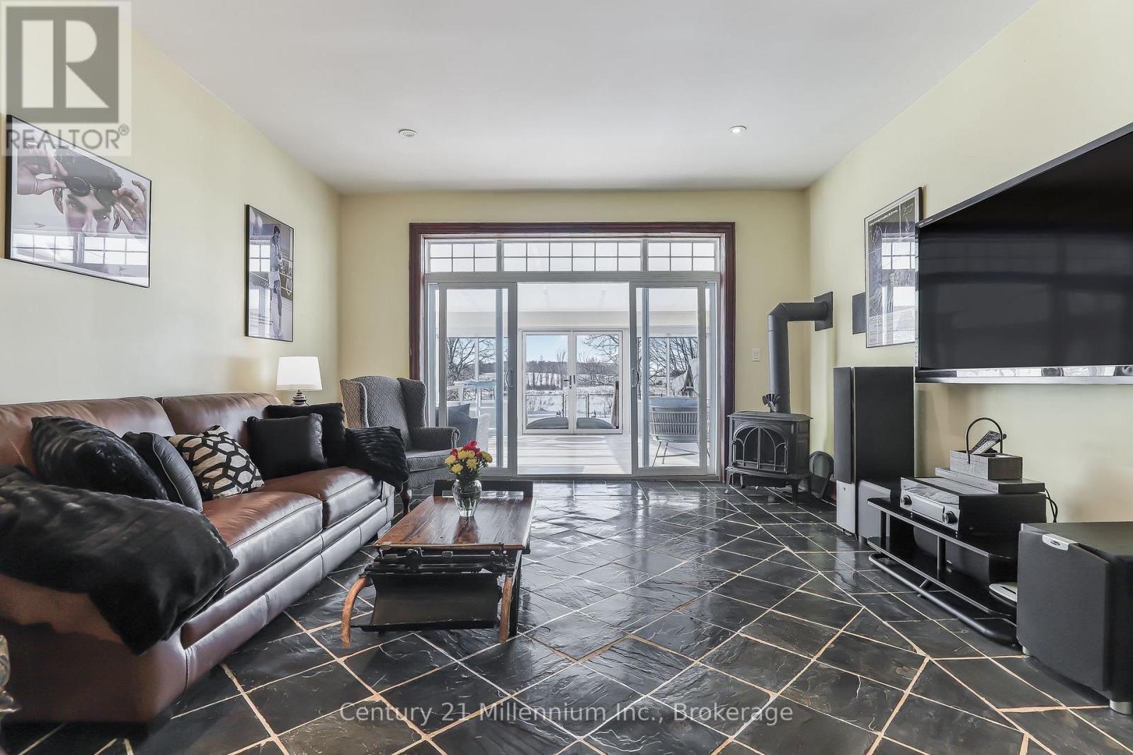 296 GARAFRAXA ST STREET Image 23