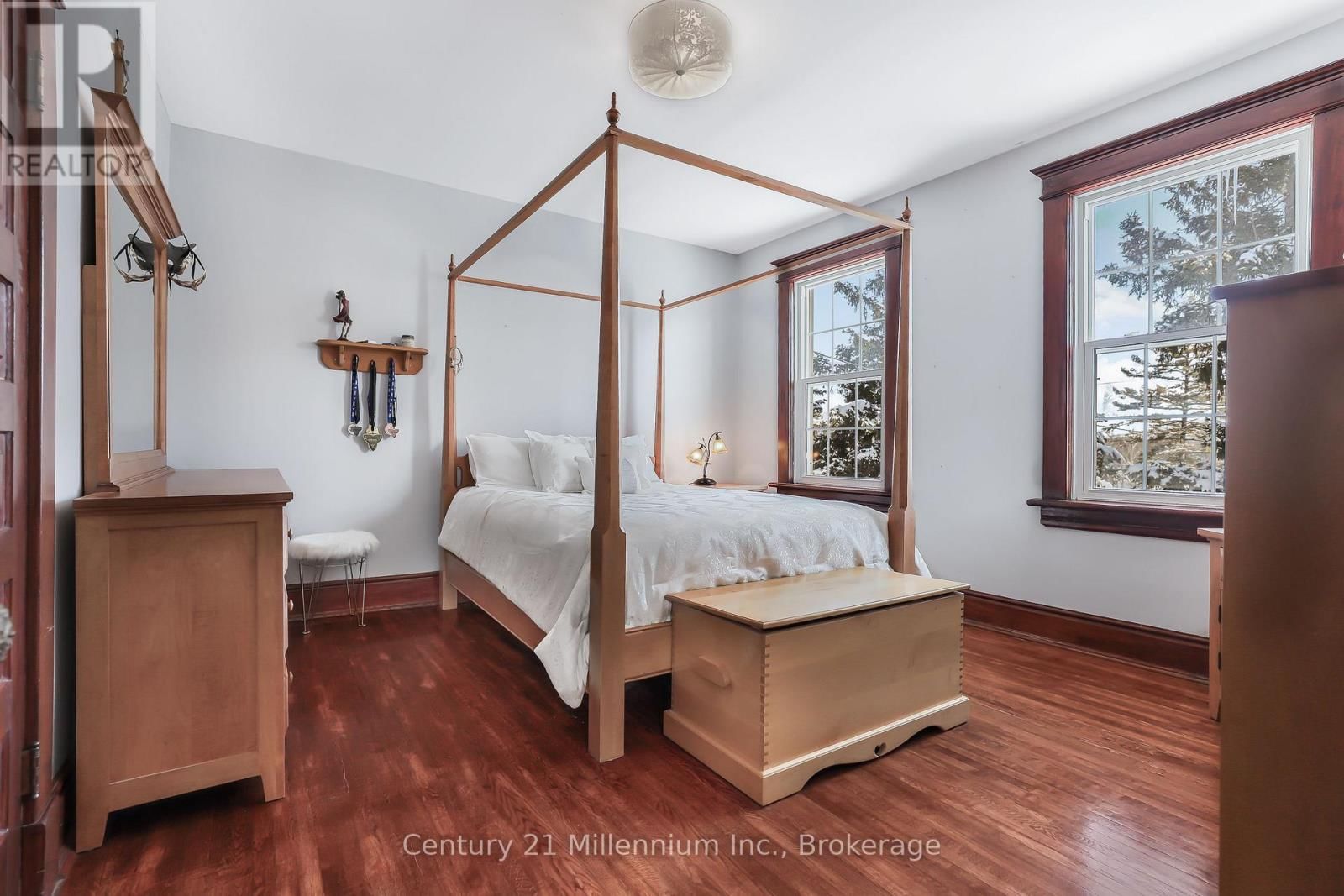 296 GARAFRAXA ST STREET Image 30