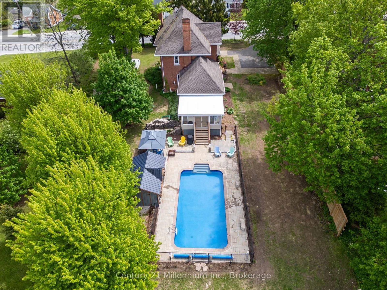 296 GARAFRAXA ST STREET Image 5