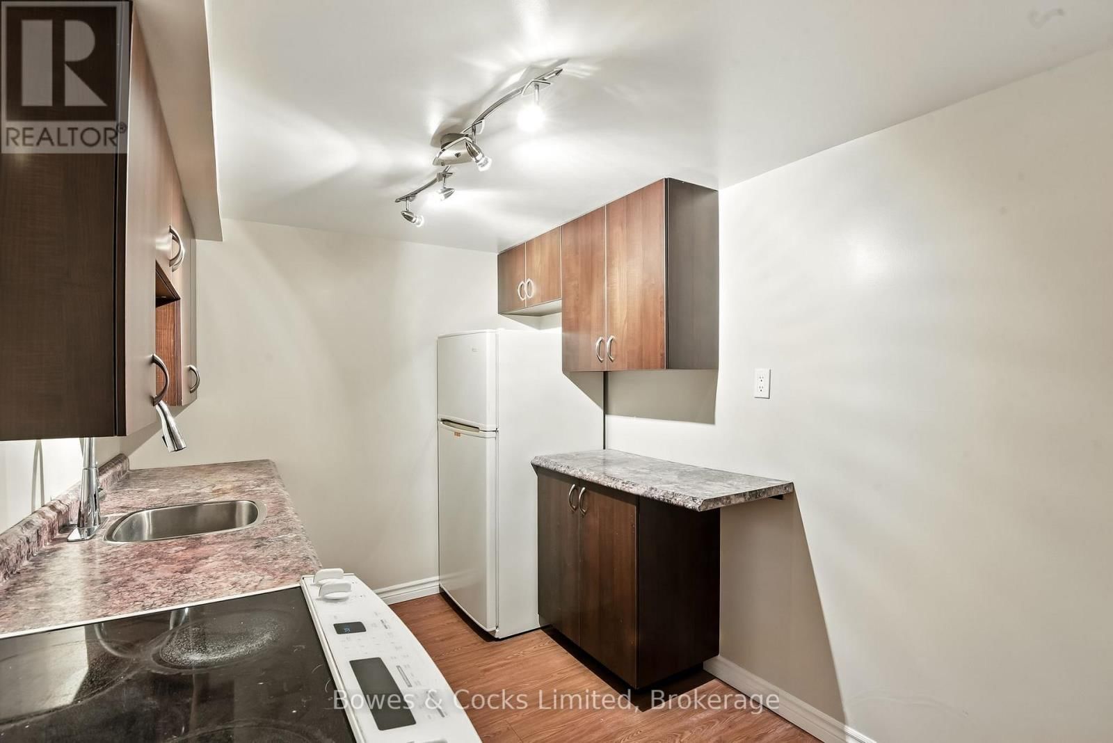 433 MANORHILL AVENUE Image 26