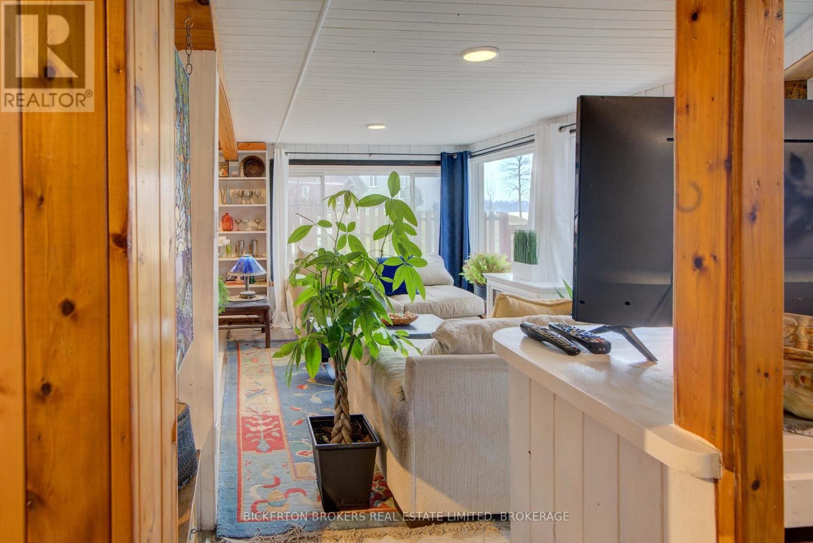 15 STURTIVANS LANE Image 28