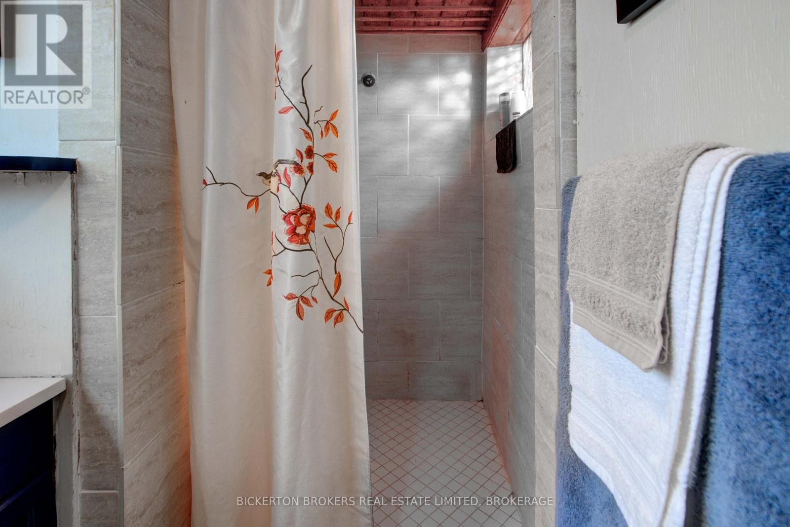 15 STURTIVANS LANE Image 33