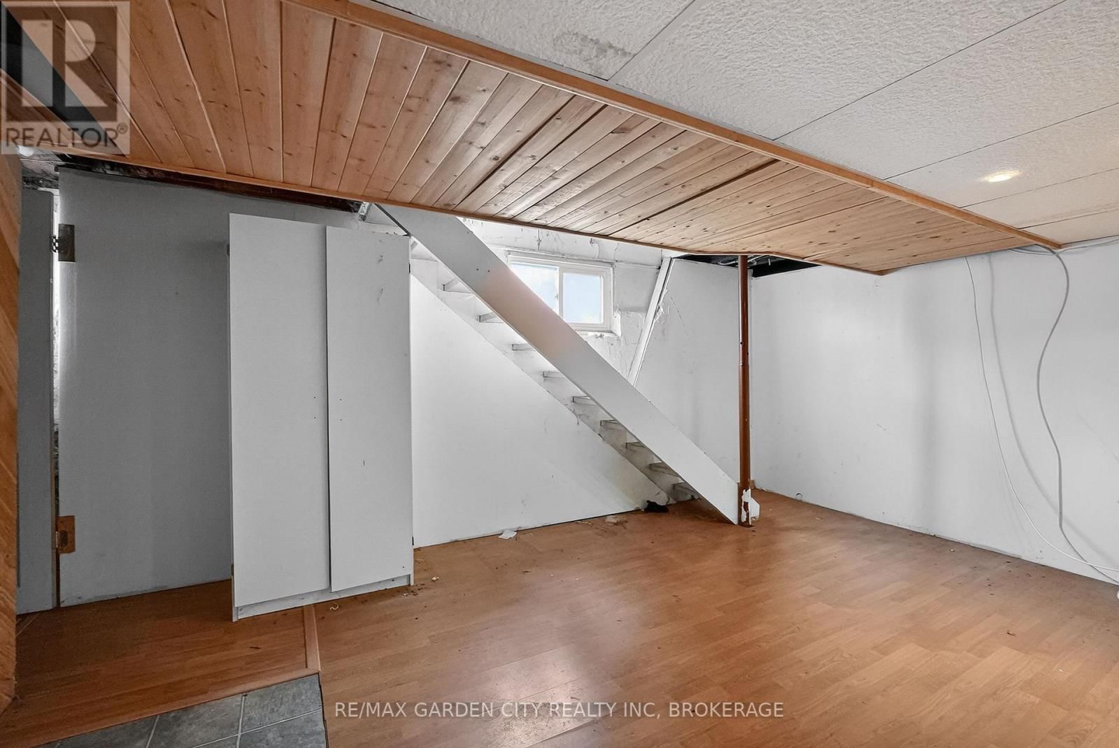 284 BURGAR STREET Image 26