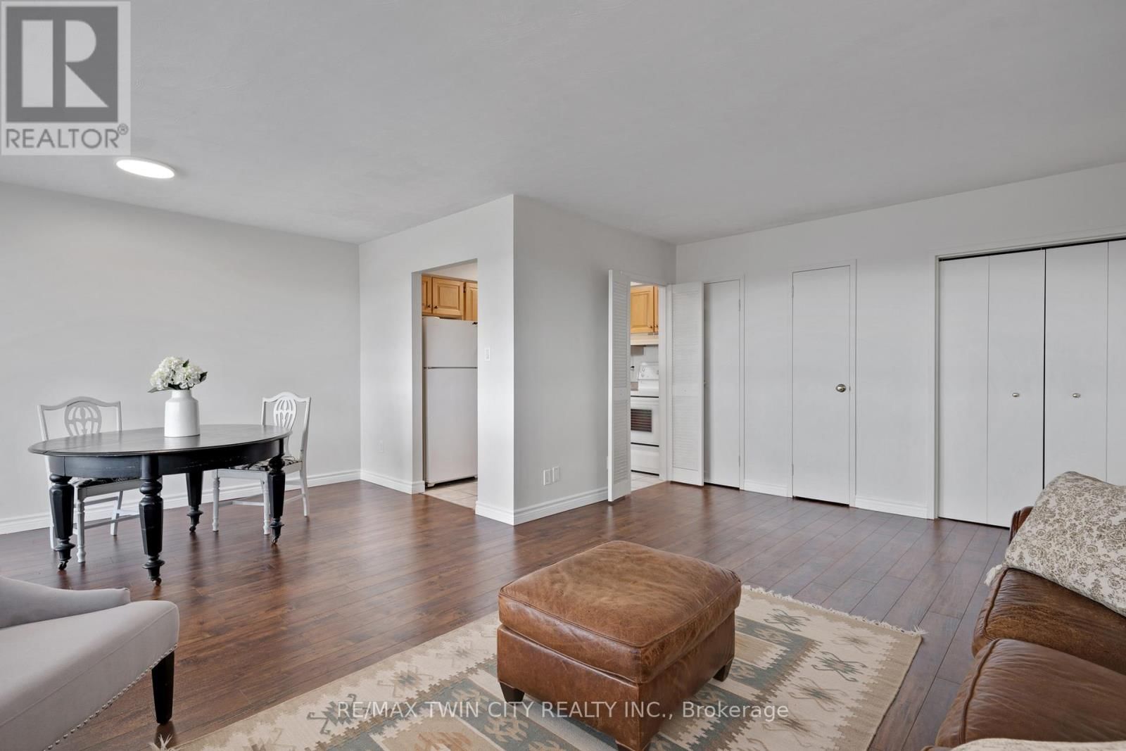 708 - 24 MIDLAND DRIVE Image 18