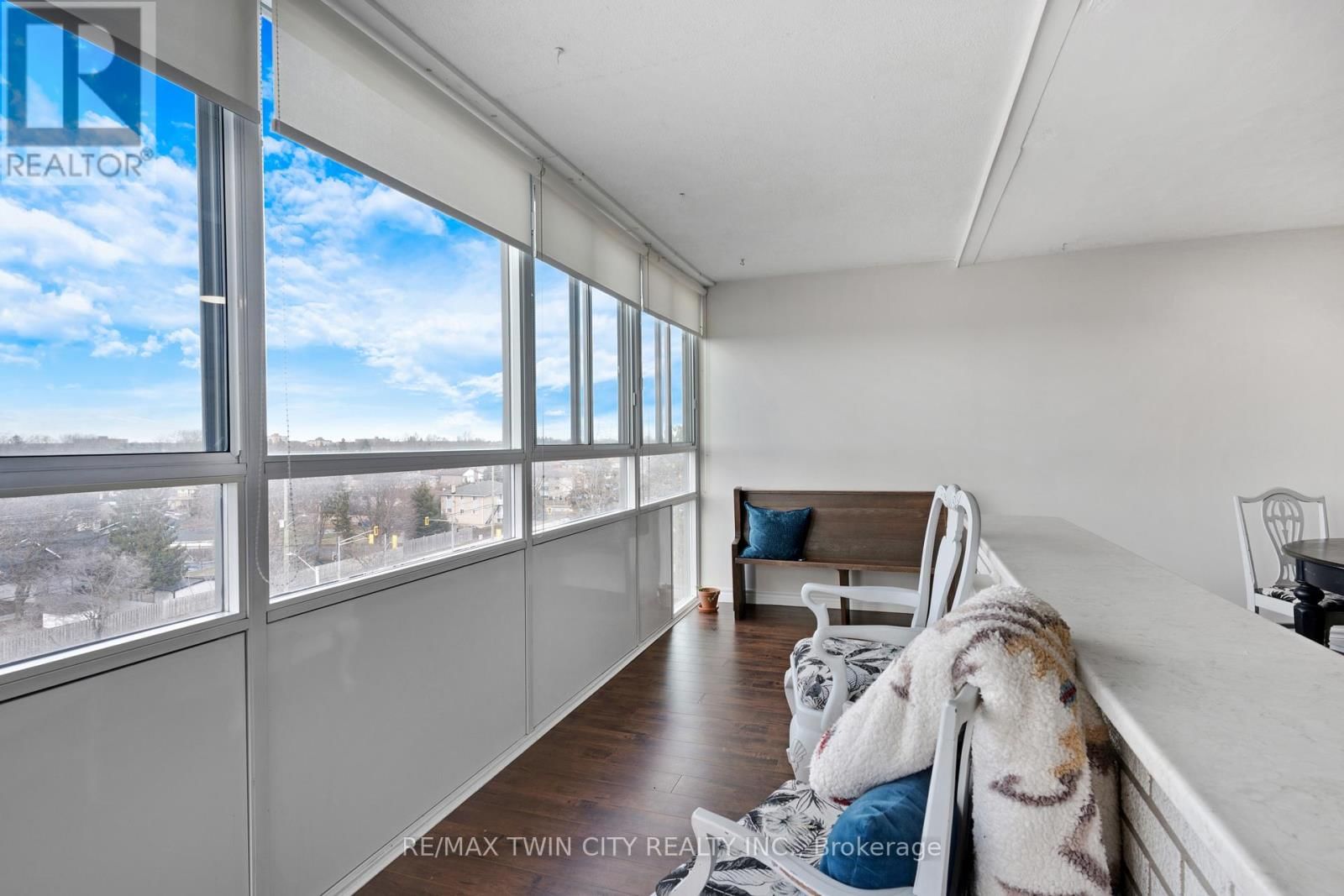 708 - 24 MIDLAND DRIVE Image 25