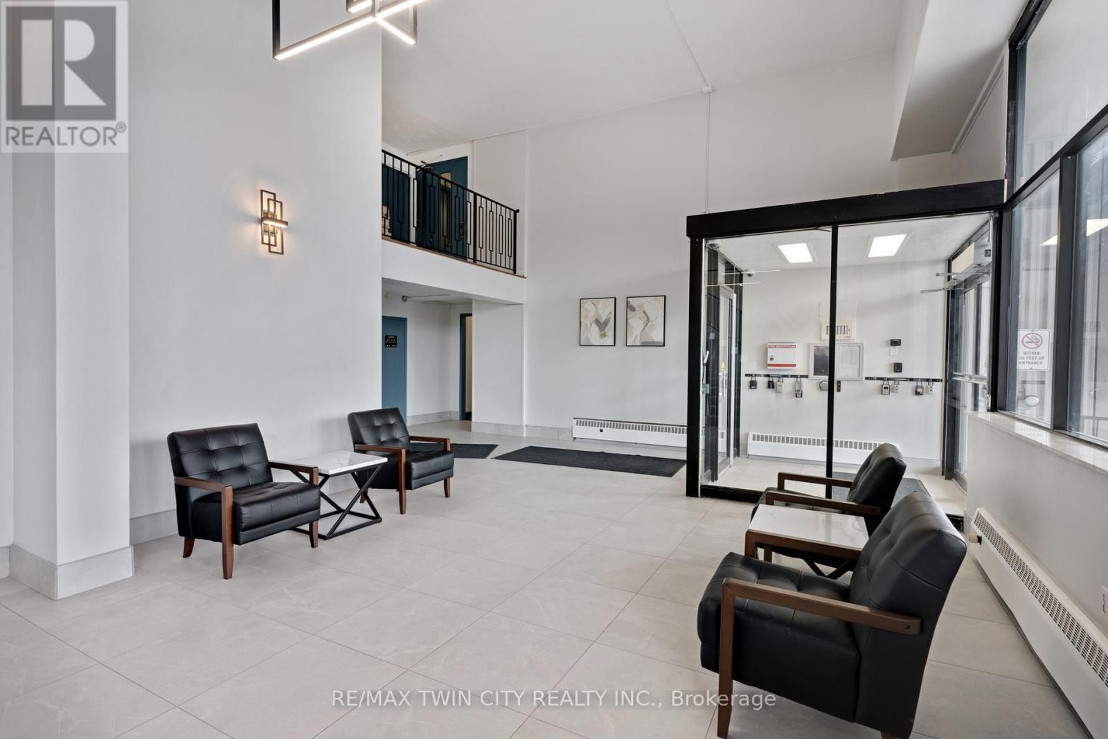 708 - 24 MIDLAND DRIVE Image 6