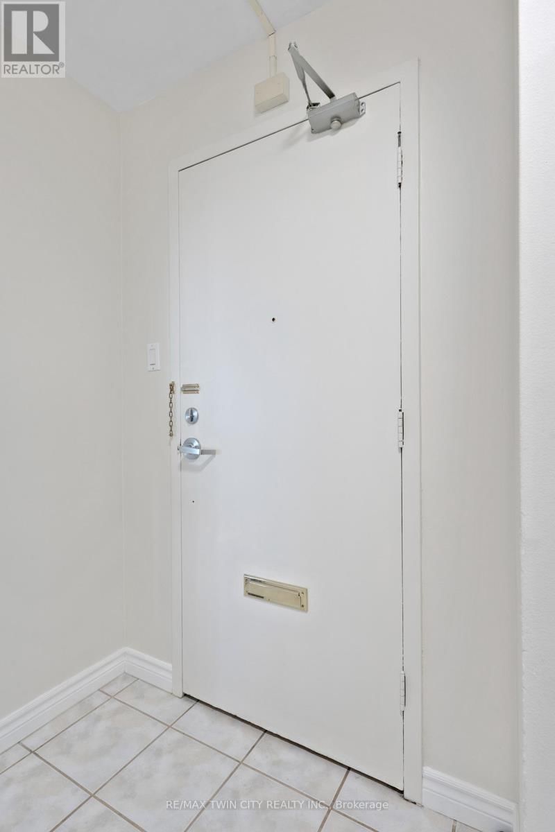 708 - 24 MIDLAND DRIVE Image 8