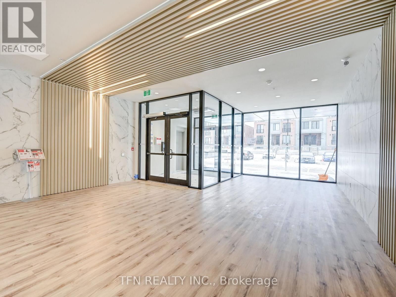 307 - 107 ROGERS STREET NORTH Image 15