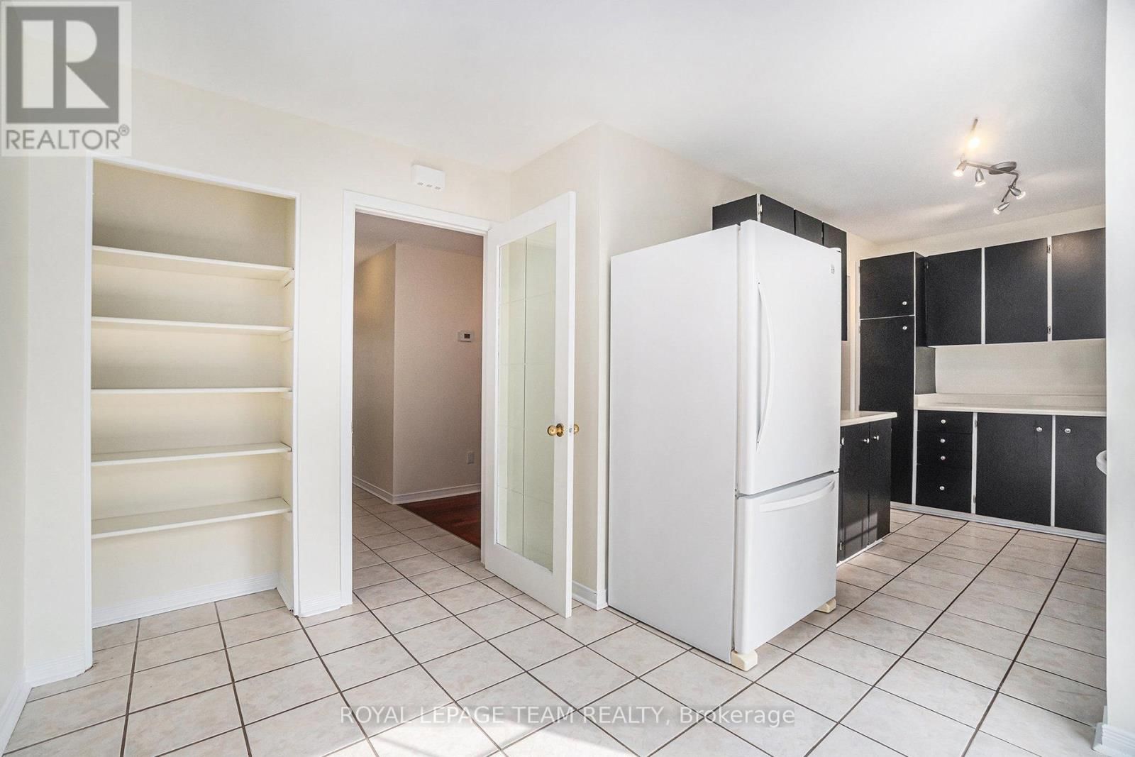 440 KINTYRE PRIVATE Image 9