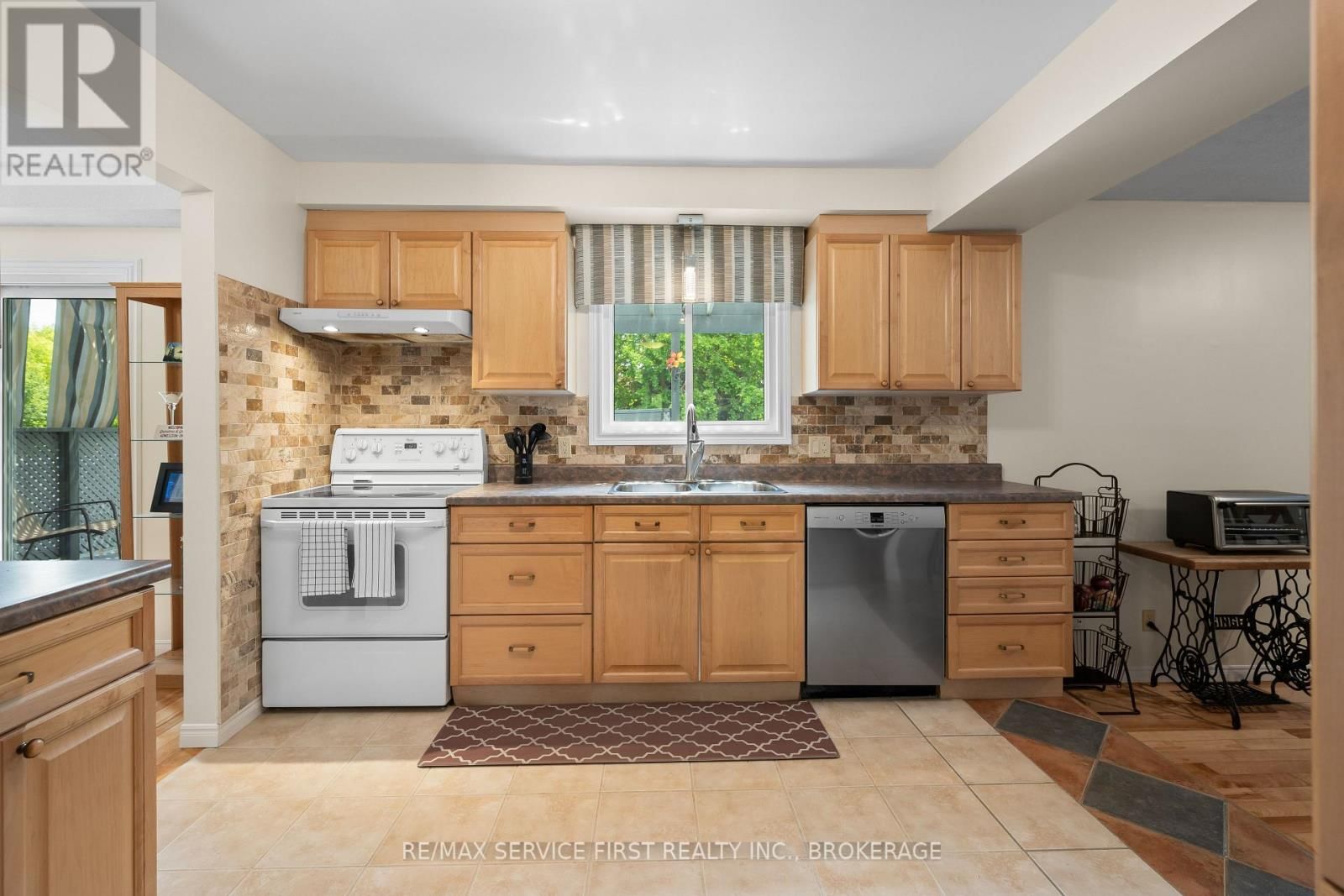 199 SPLINTER COURT Image 17