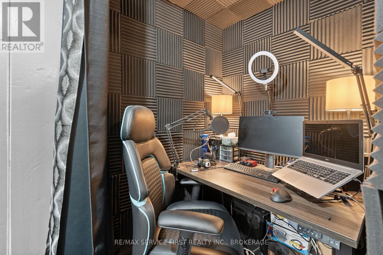 199 SPLINTER COURT Image 37