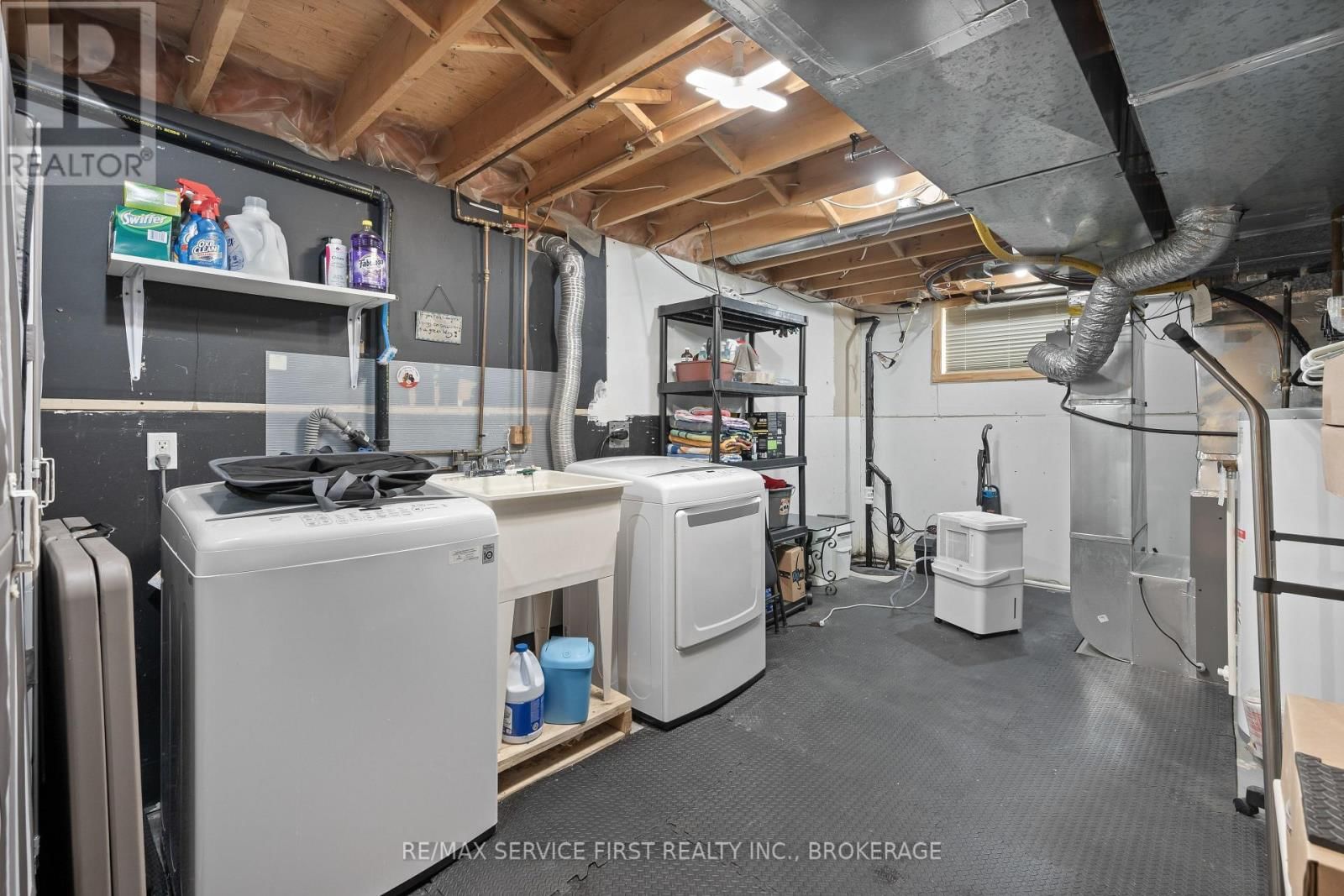 199 SPLINTER COURT Image 40