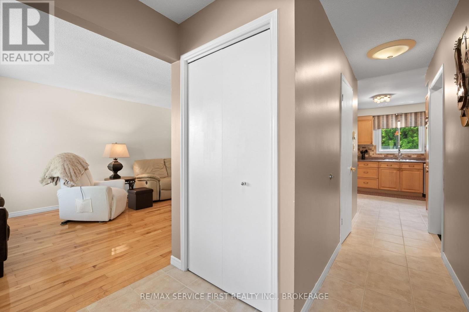 199 SPLINTER COURT Image 8