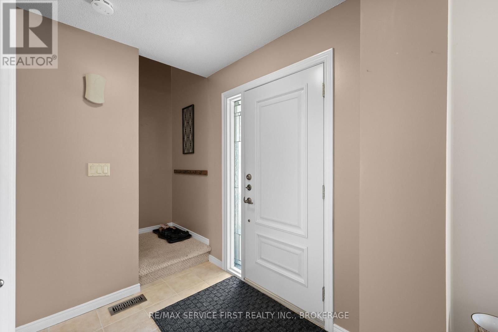 199 SPLINTER COURT Image 9