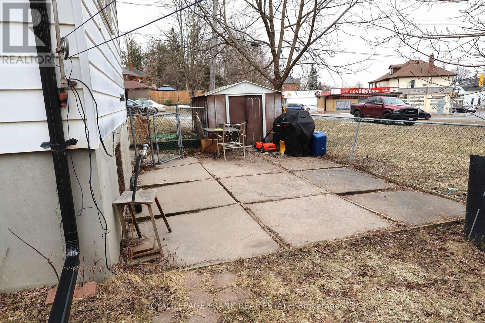 294 PARKHILL ROAD WEST Image 30