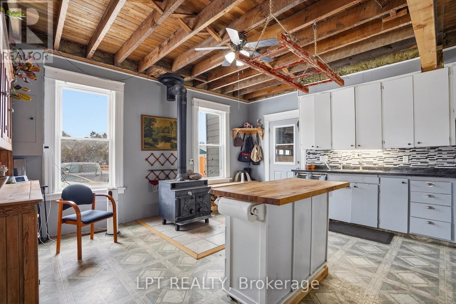 21630 LAGGAN-GLENELG ROAD Image 11