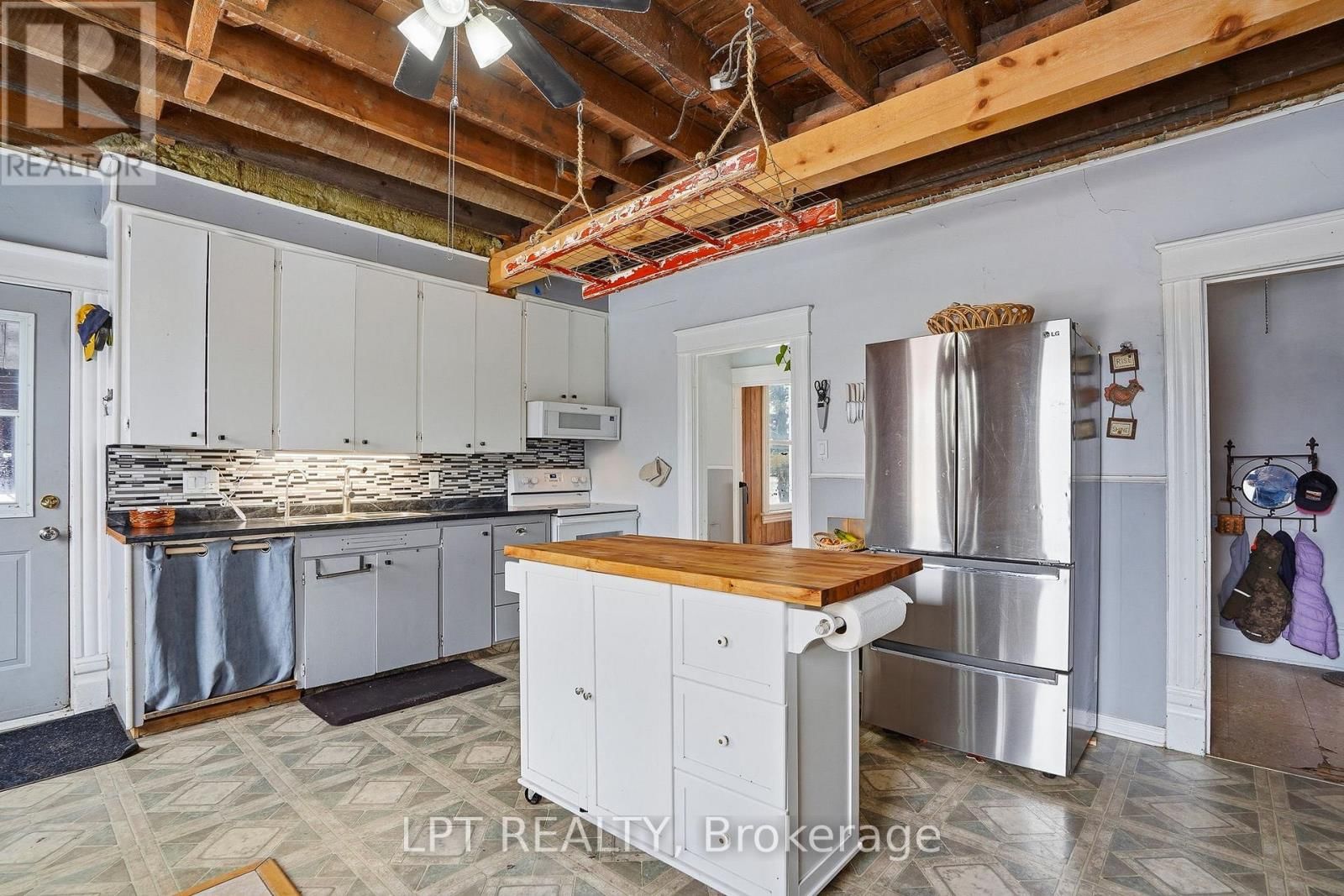 21630 LAGGAN-GLENELG ROAD Image 15