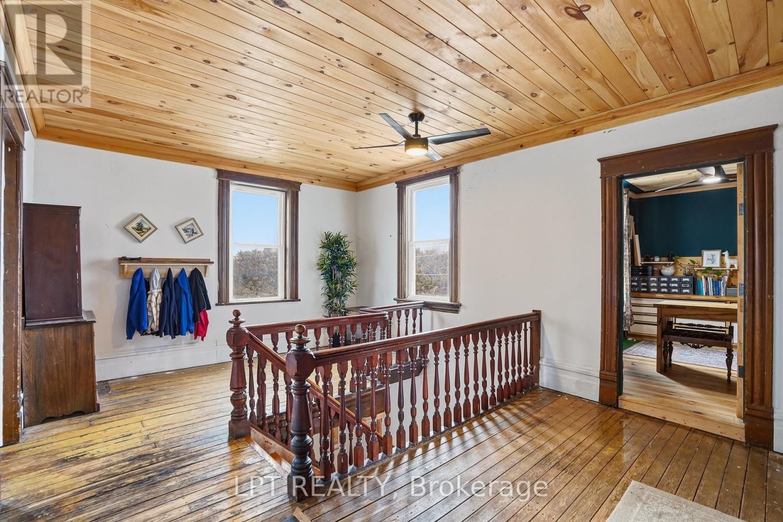 21630 LAGGAN-GLENELG ROAD Image 18