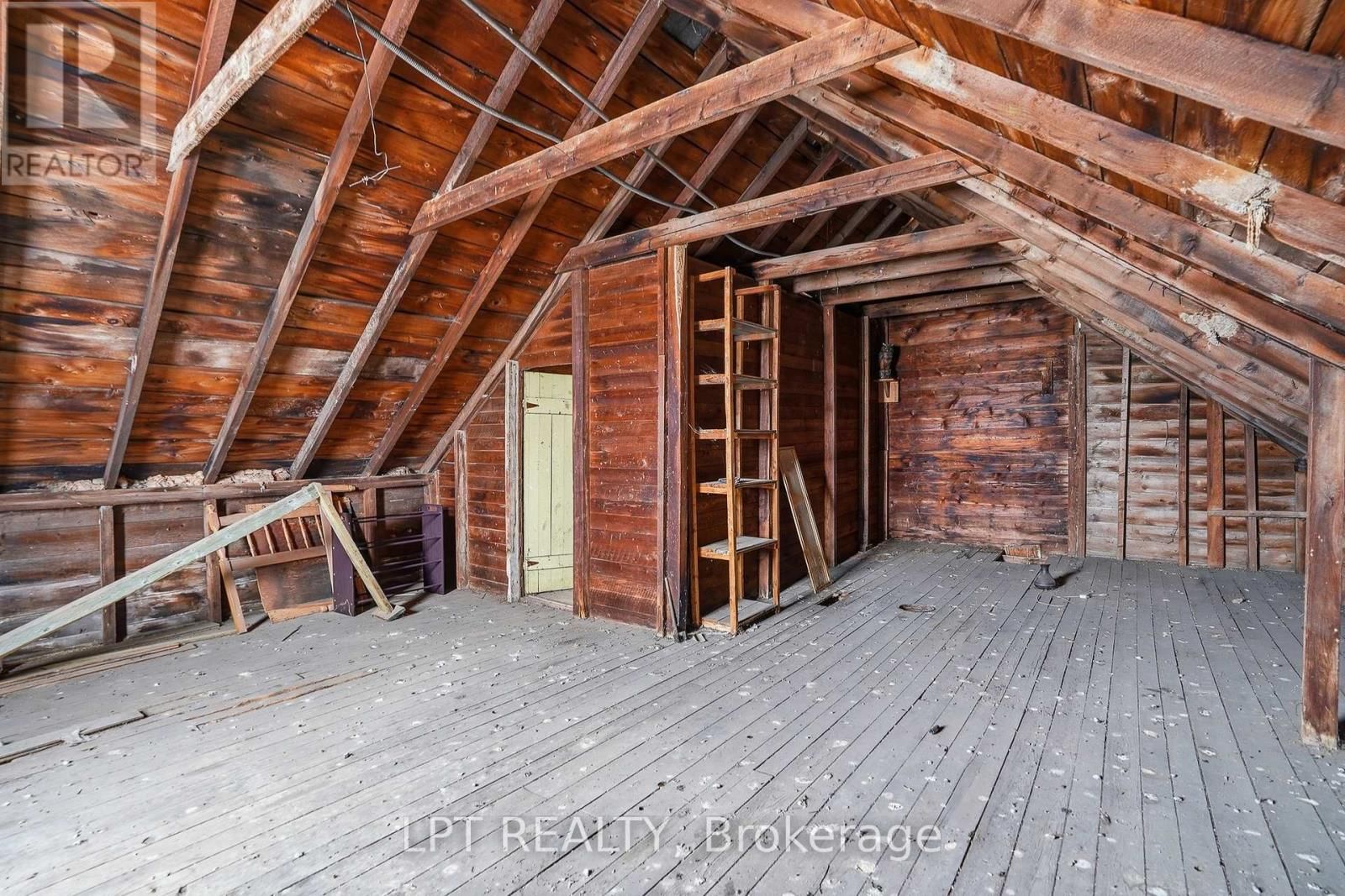 21630 LAGGAN-GLENELG ROAD Image 25