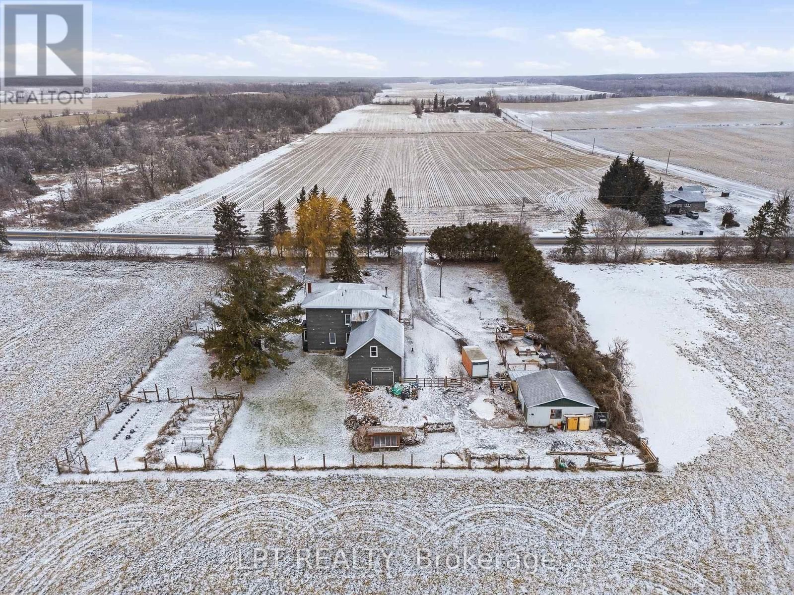 21630 LAGGAN-GLENELG ROAD Image 35