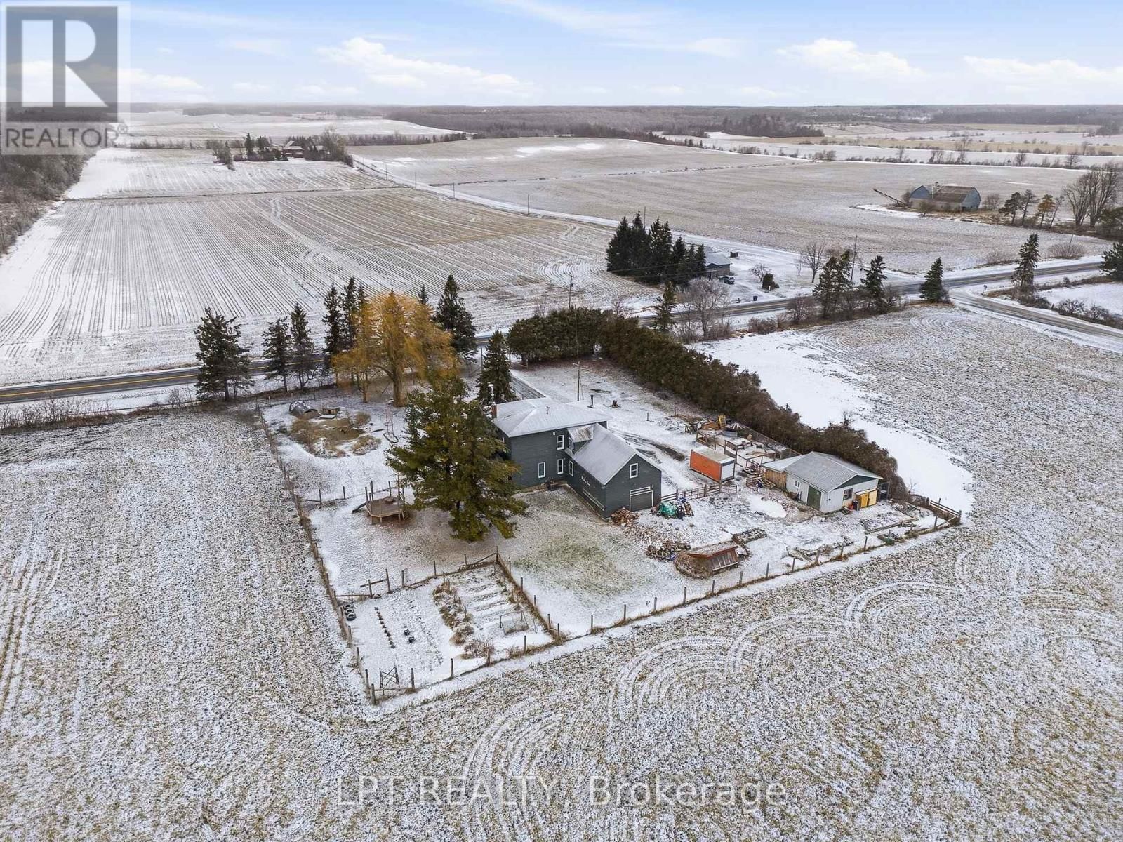 21630 LAGGAN-GLENELG ROAD Image 36