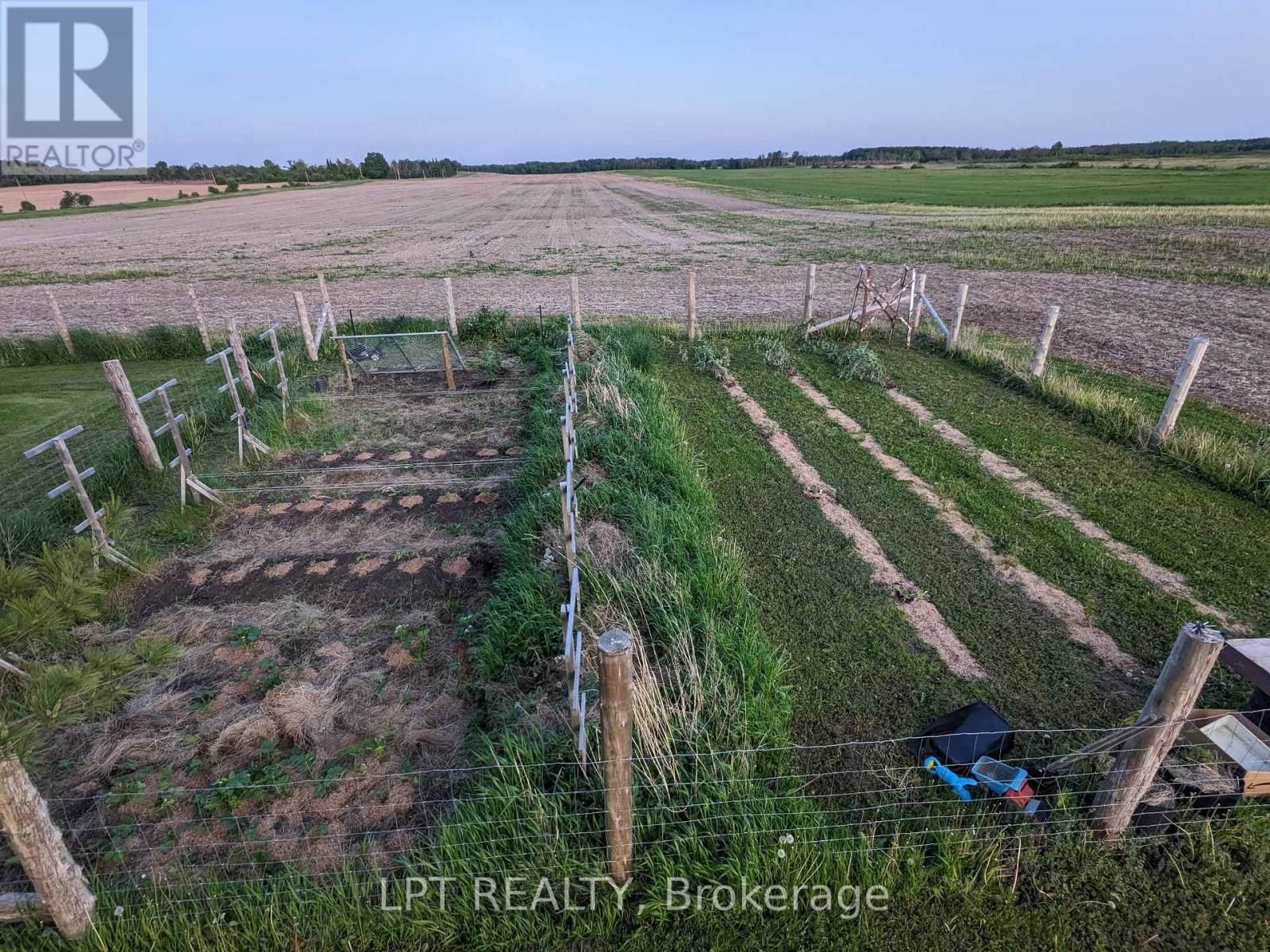 21630 LAGGAN-GLENELG ROAD Image 39