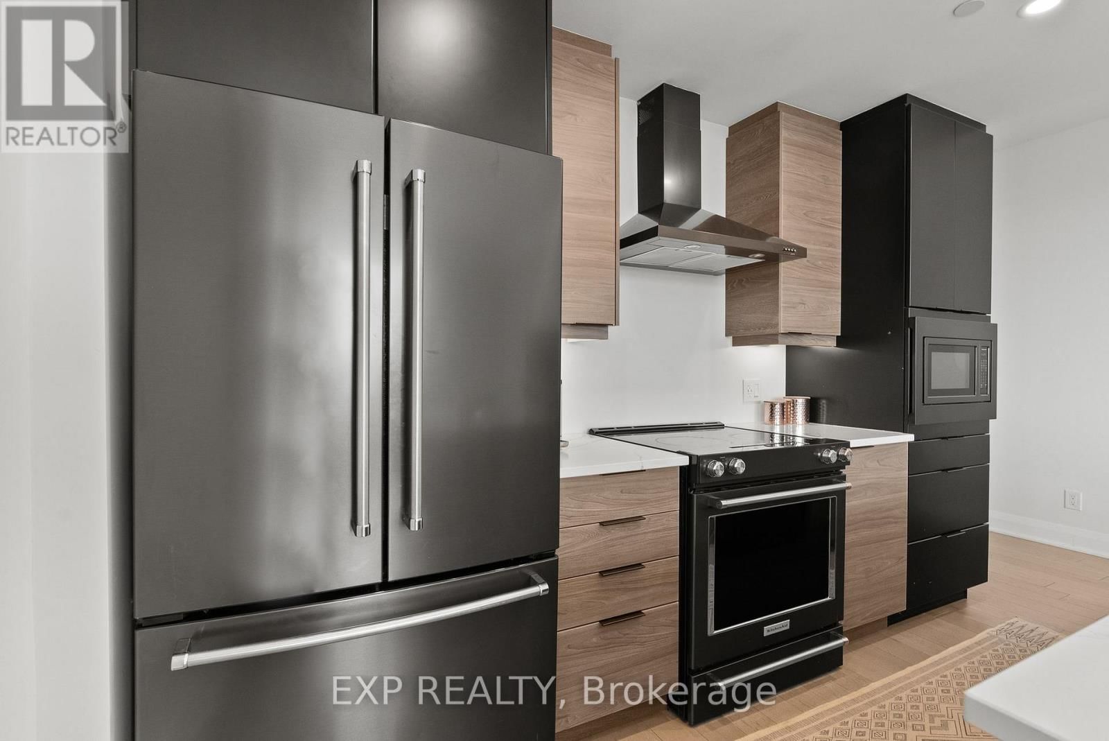 301 - 100 CORTILE PRIVATE Image 10