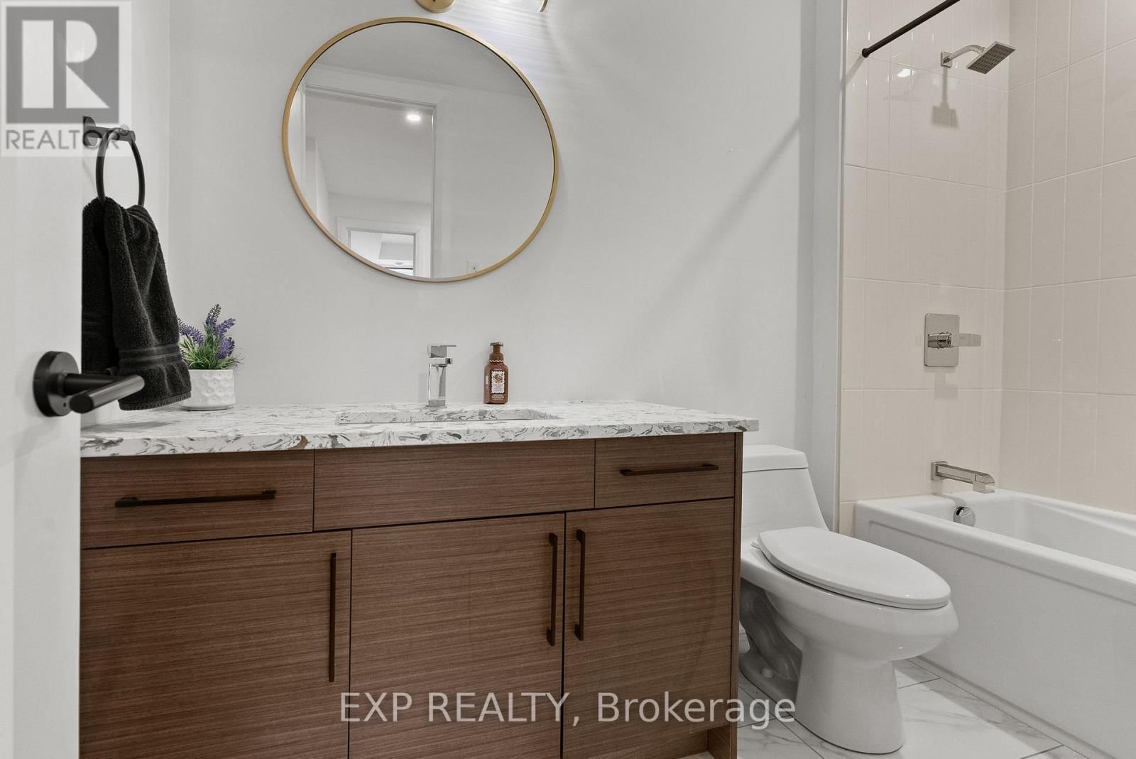 301 - 100 CORTILE PRIVATE Image 27