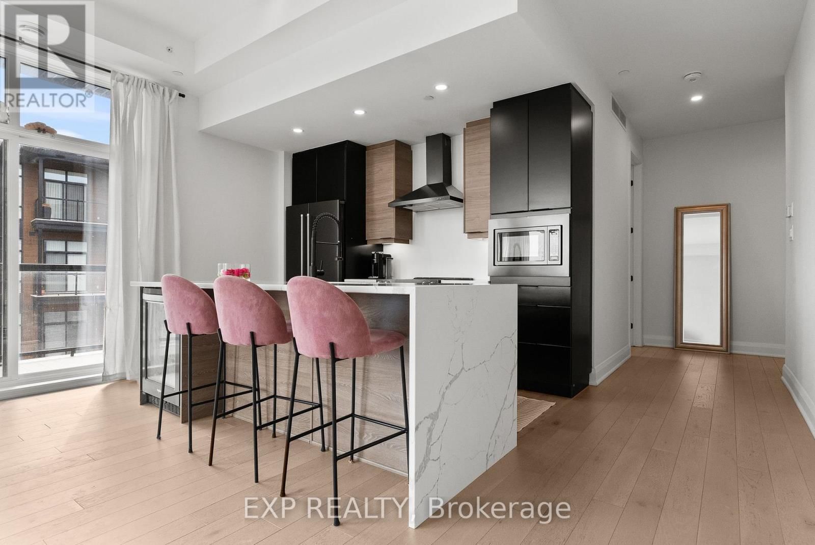 301 - 100 CORTILE PRIVATE Image 7