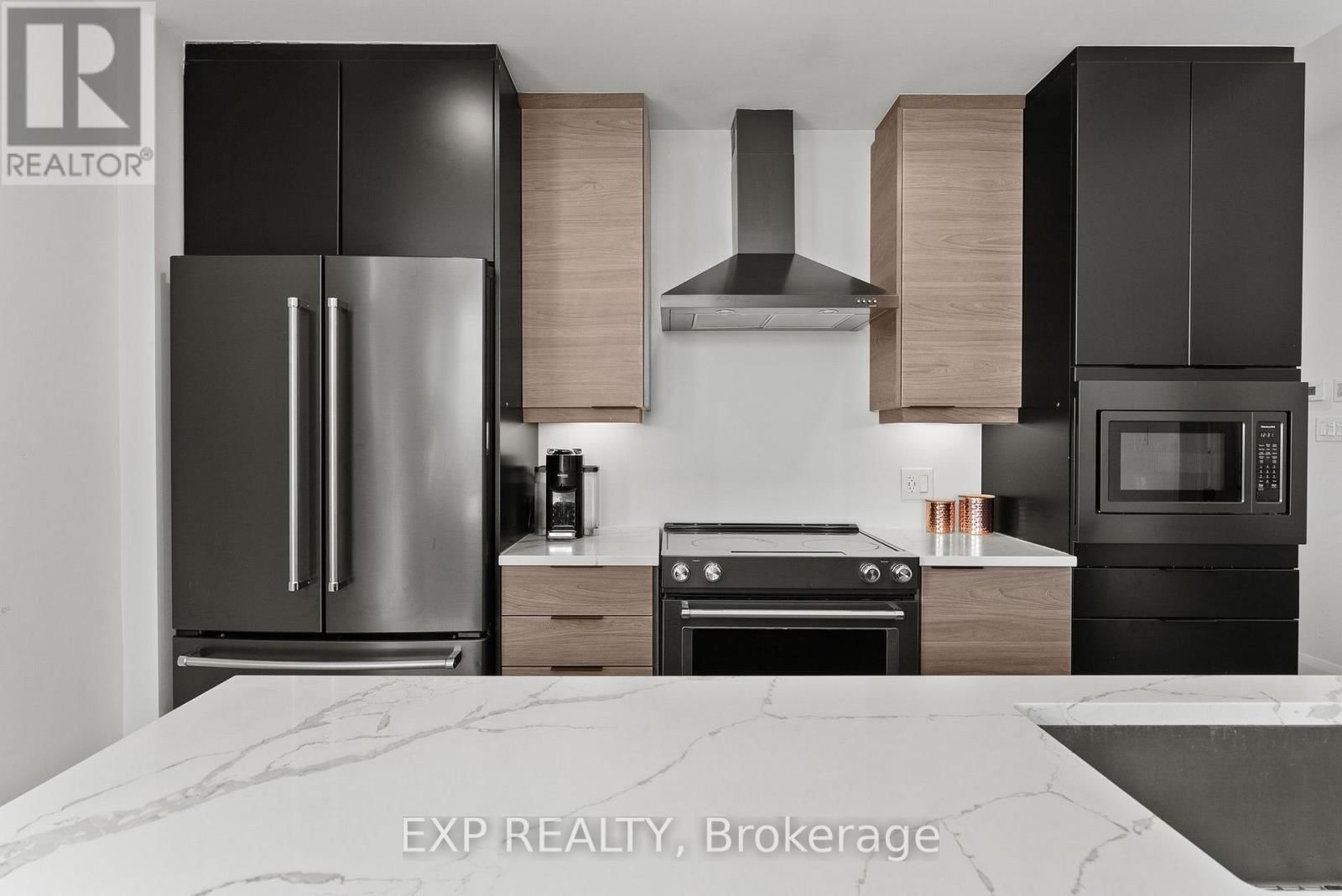 301 - 100 CORTILE PRIVATE Image 8