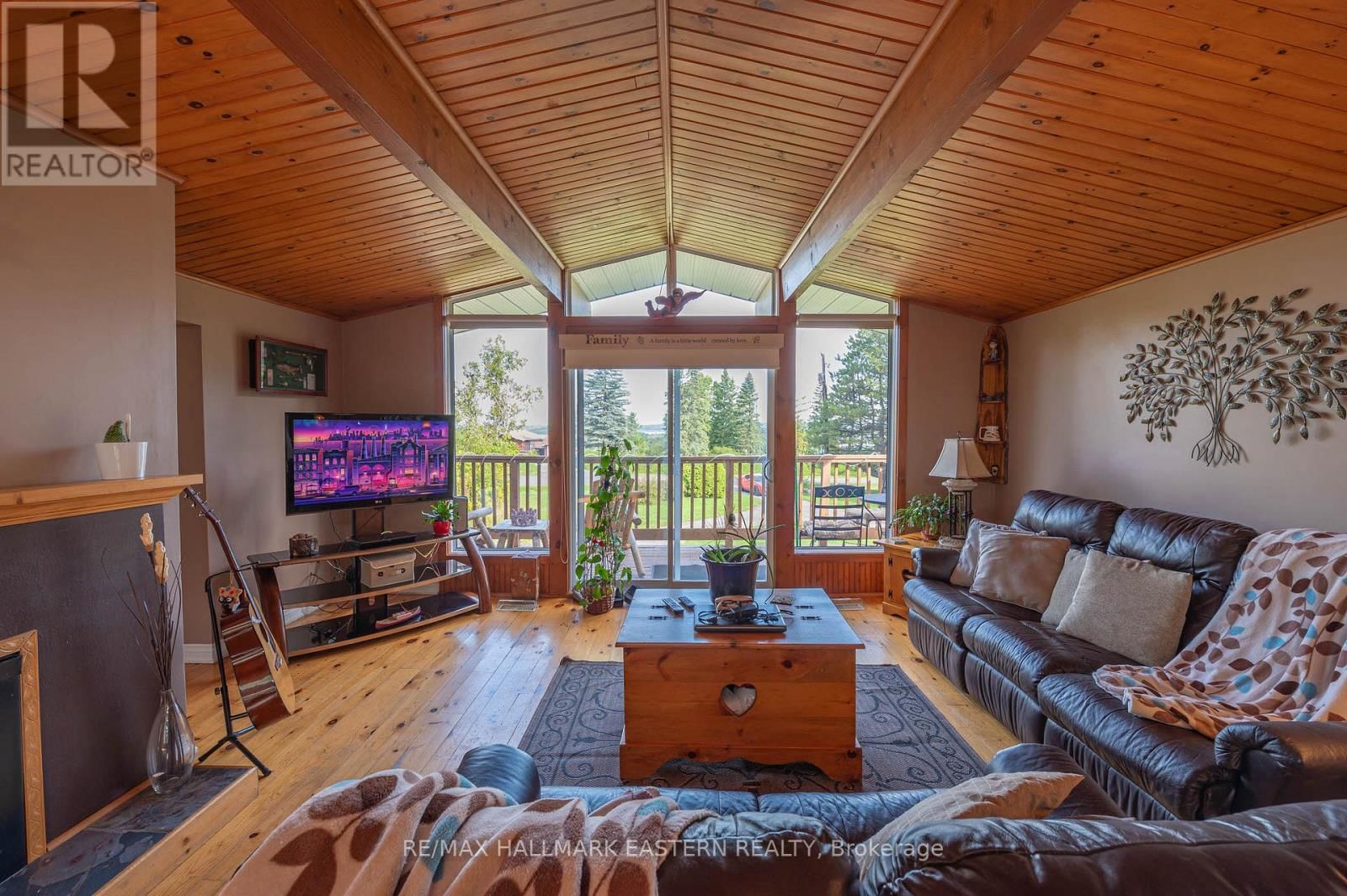 137 GRANDVIEW DRIVE Image 28