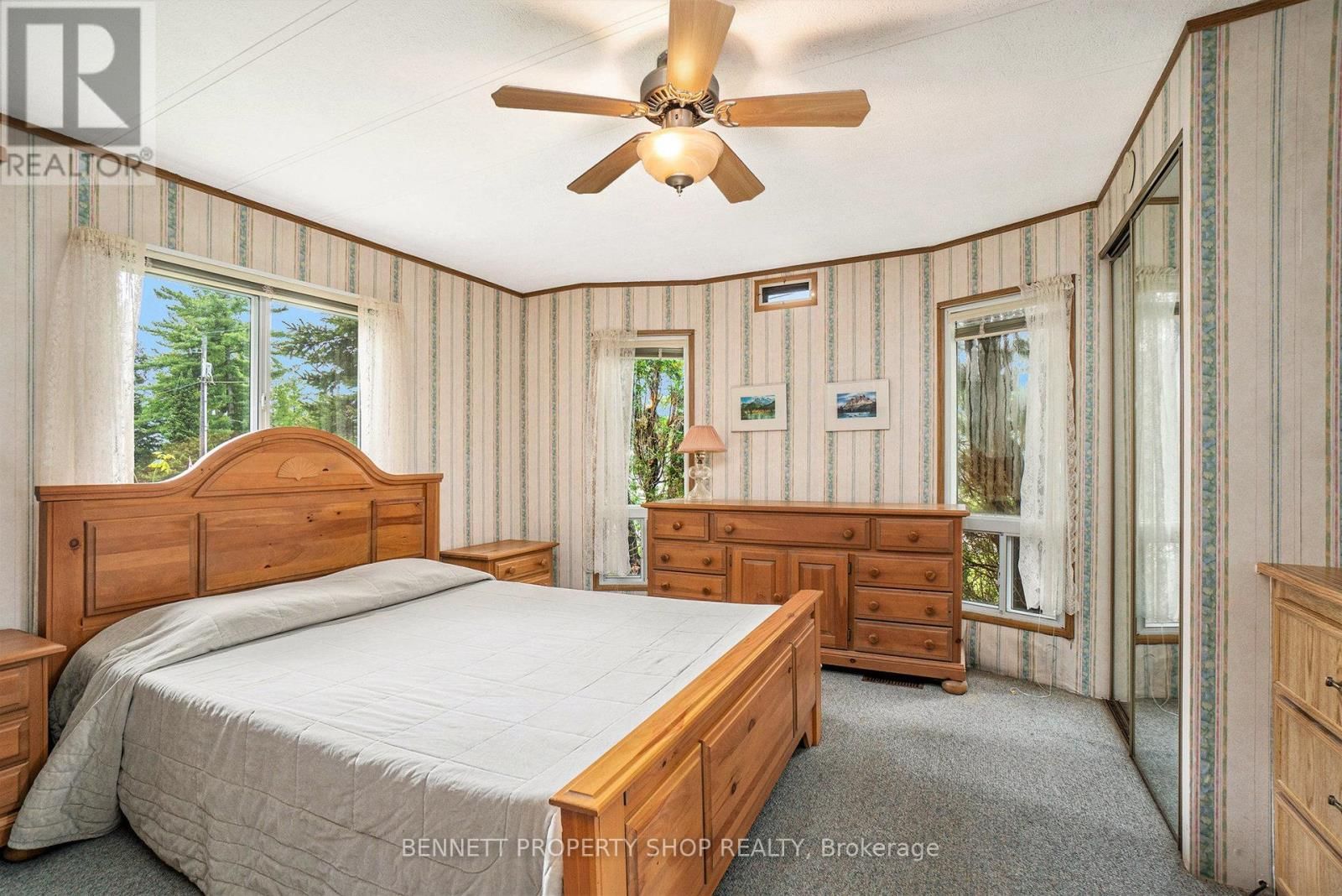 36 WOODSIDE LANE Image 12