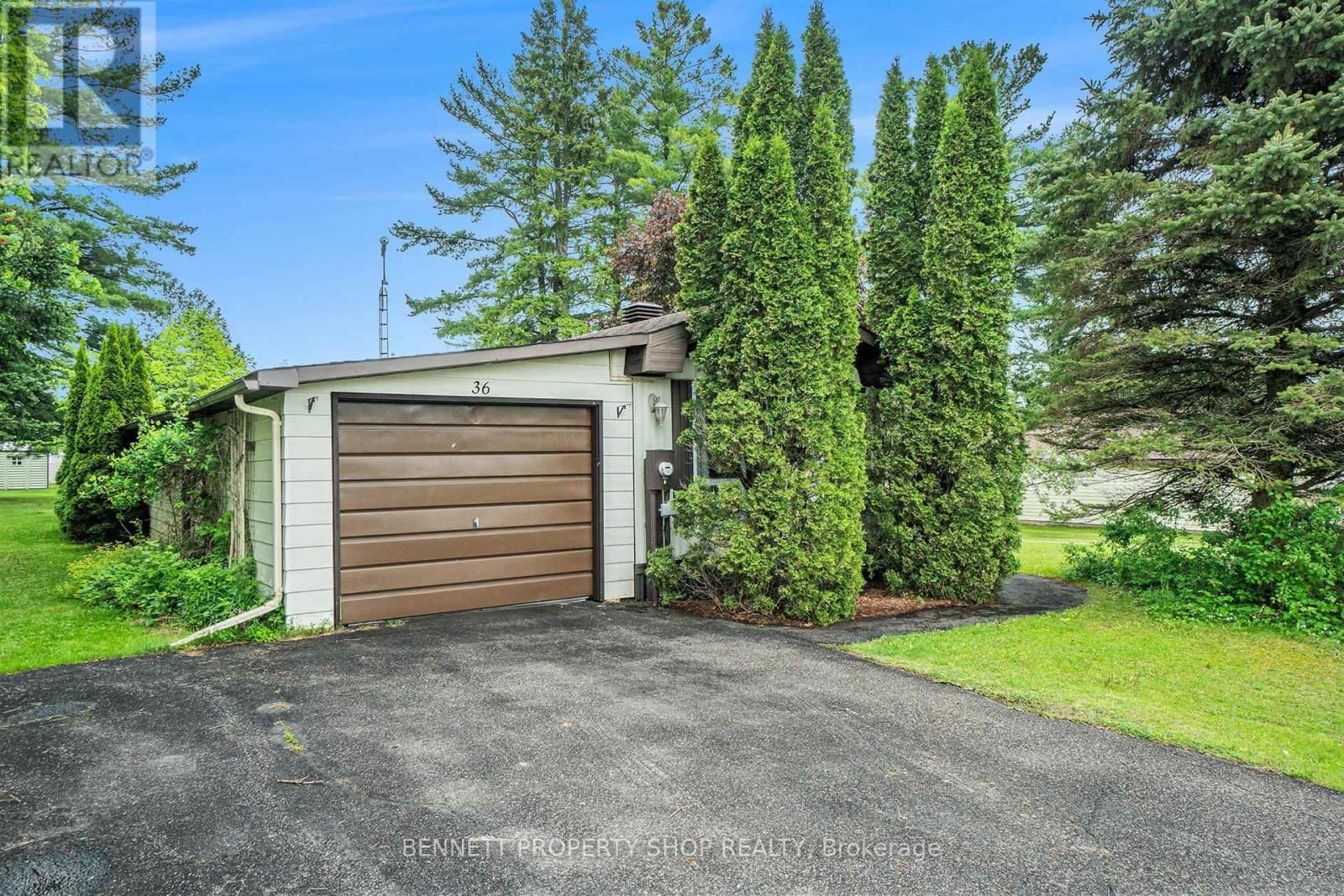 36 WOODSIDE LANE Image 18