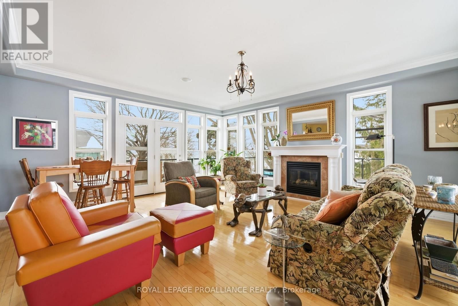 215 WATER STREET Image 10