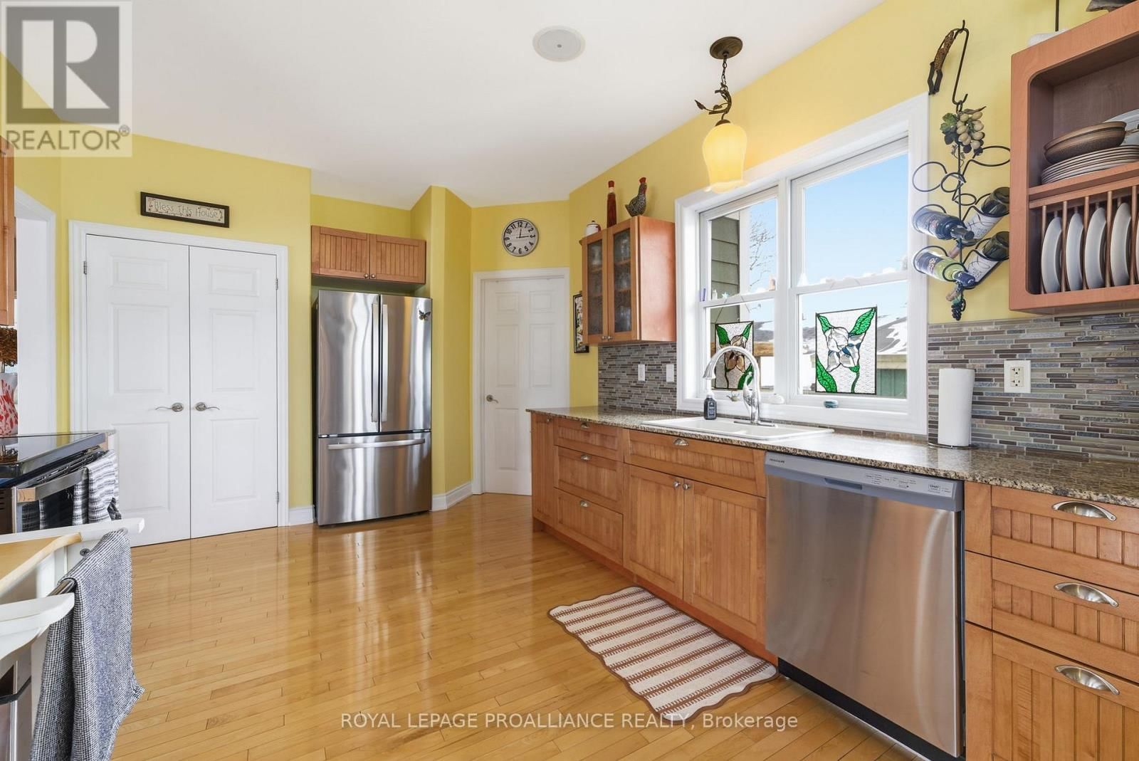 215 WATER STREET Image 13