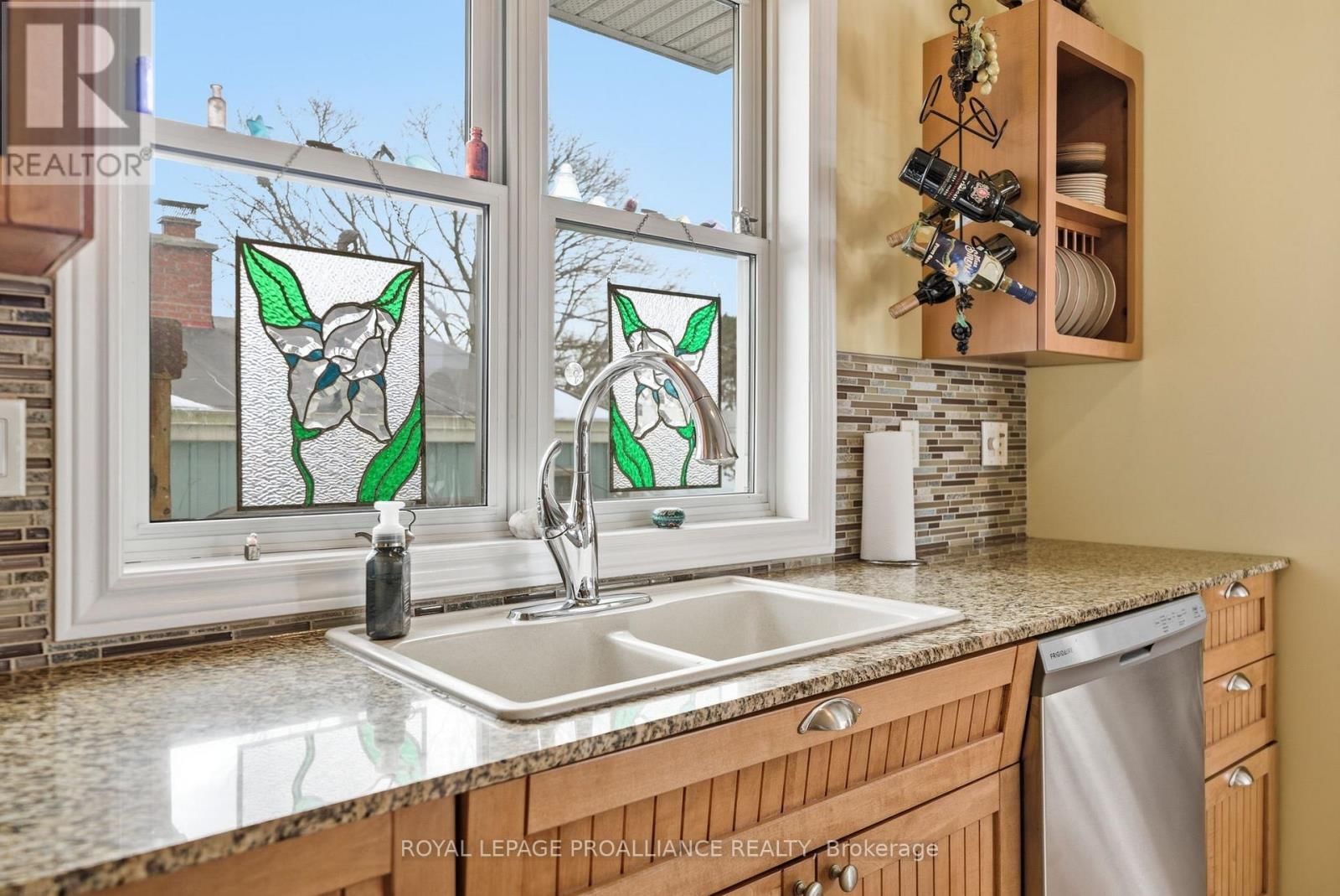 215 WATER STREET Image 14