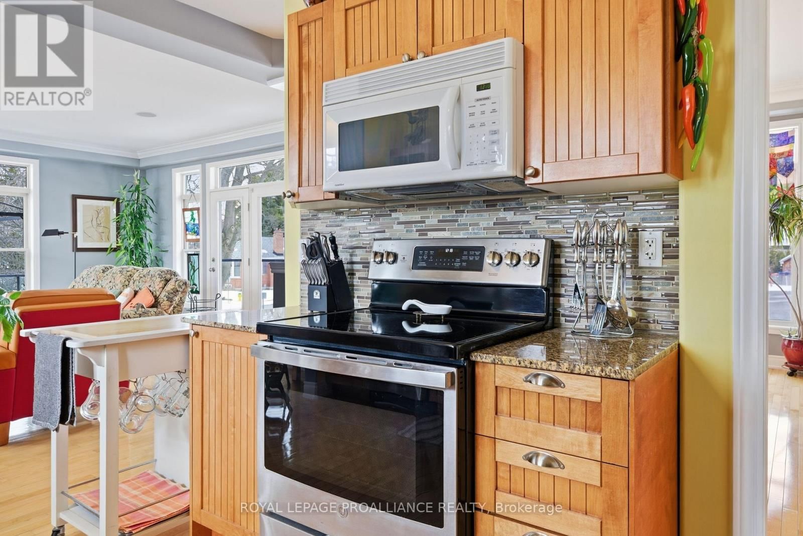 215 WATER STREET Image 15