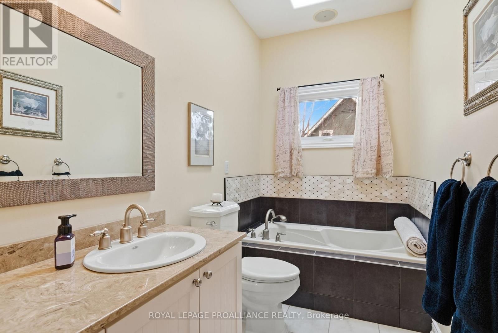 215 WATER STREET Image 22