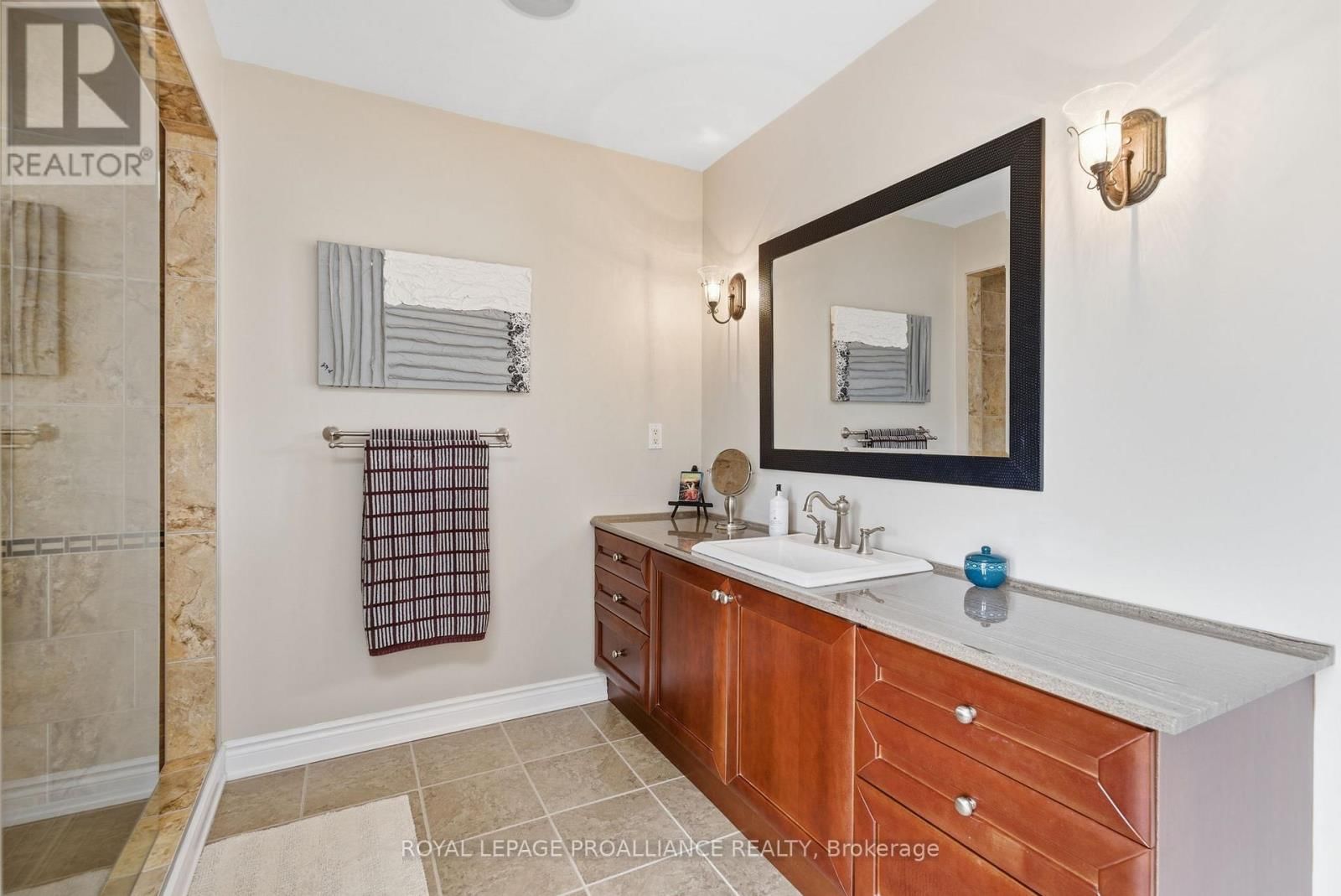 215 WATER STREET Image 31