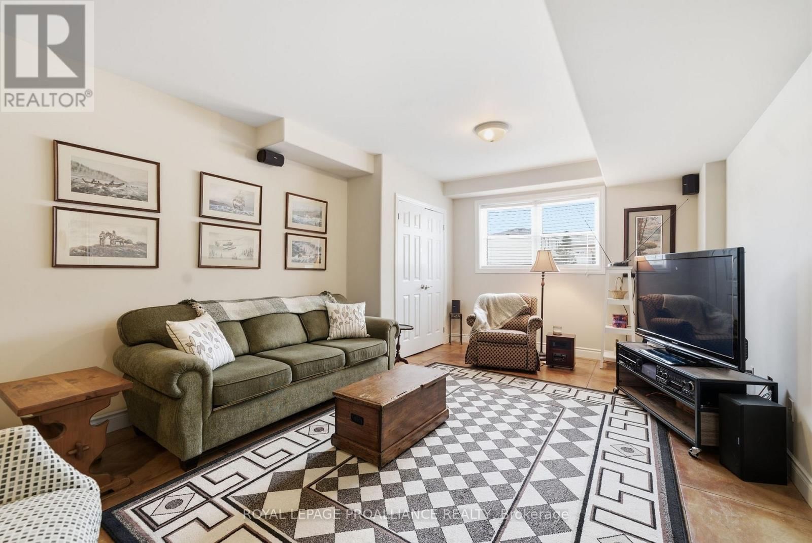 215 WATER STREET Image 35