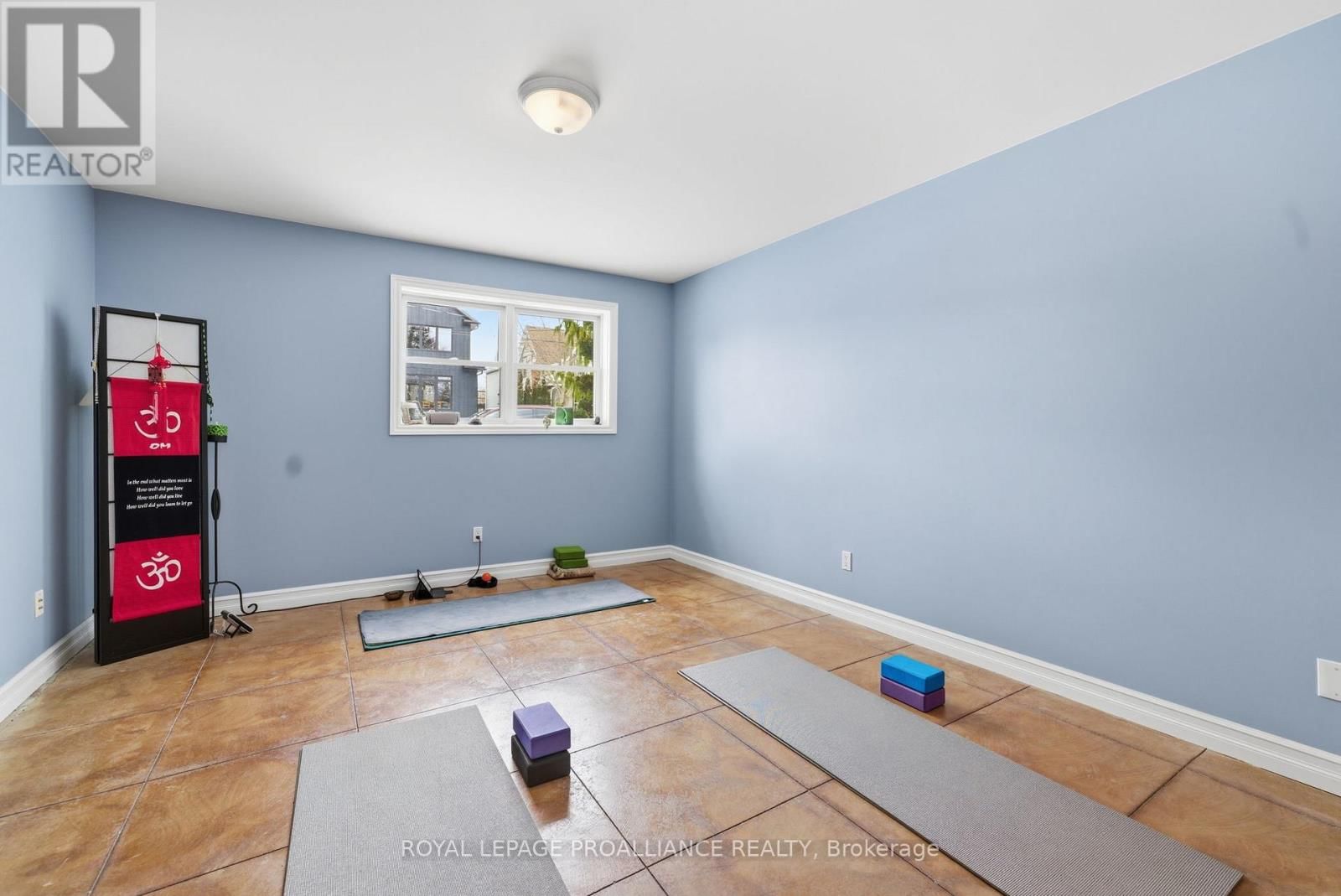 215 WATER STREET Image 37