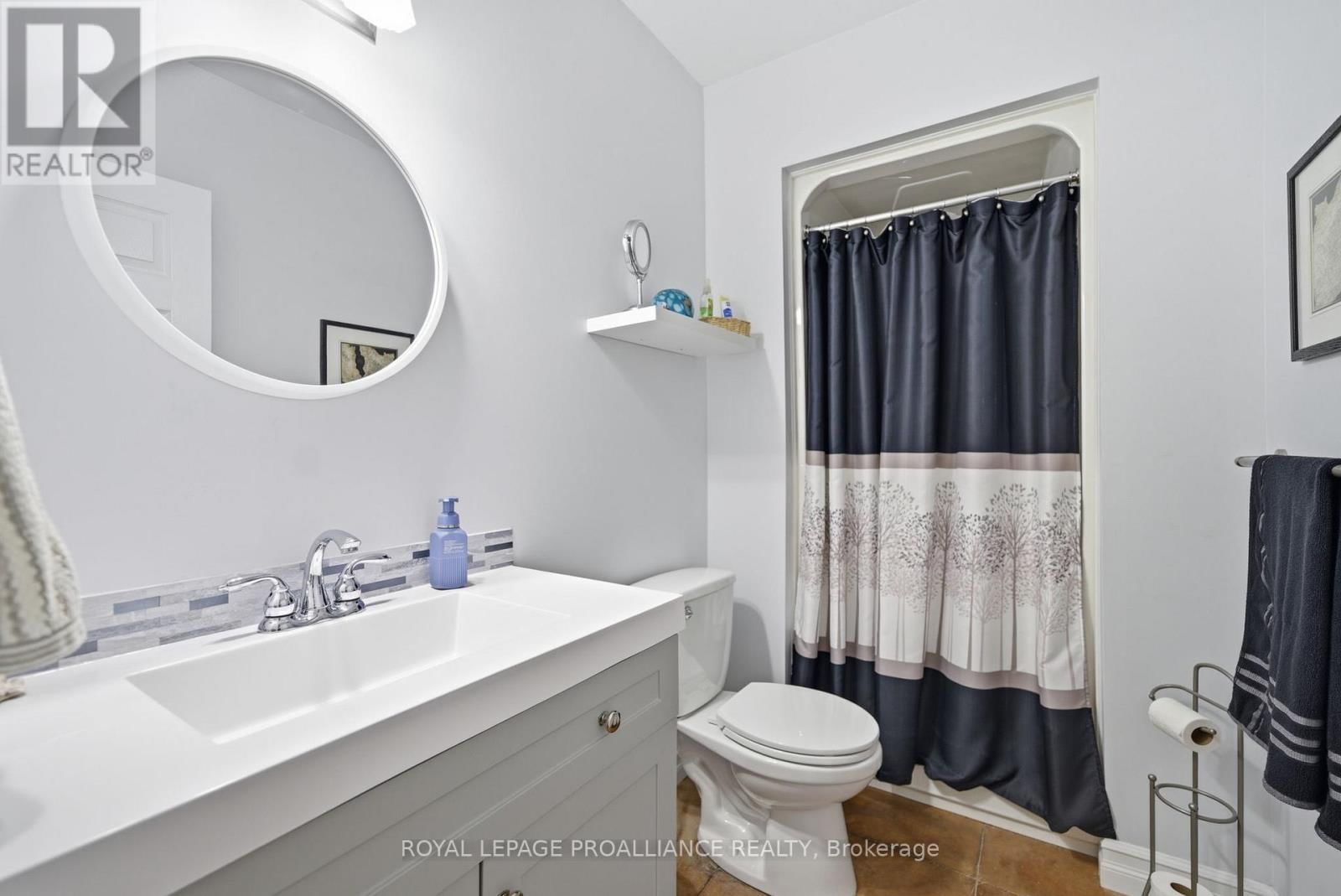 215 WATER STREET Image 39