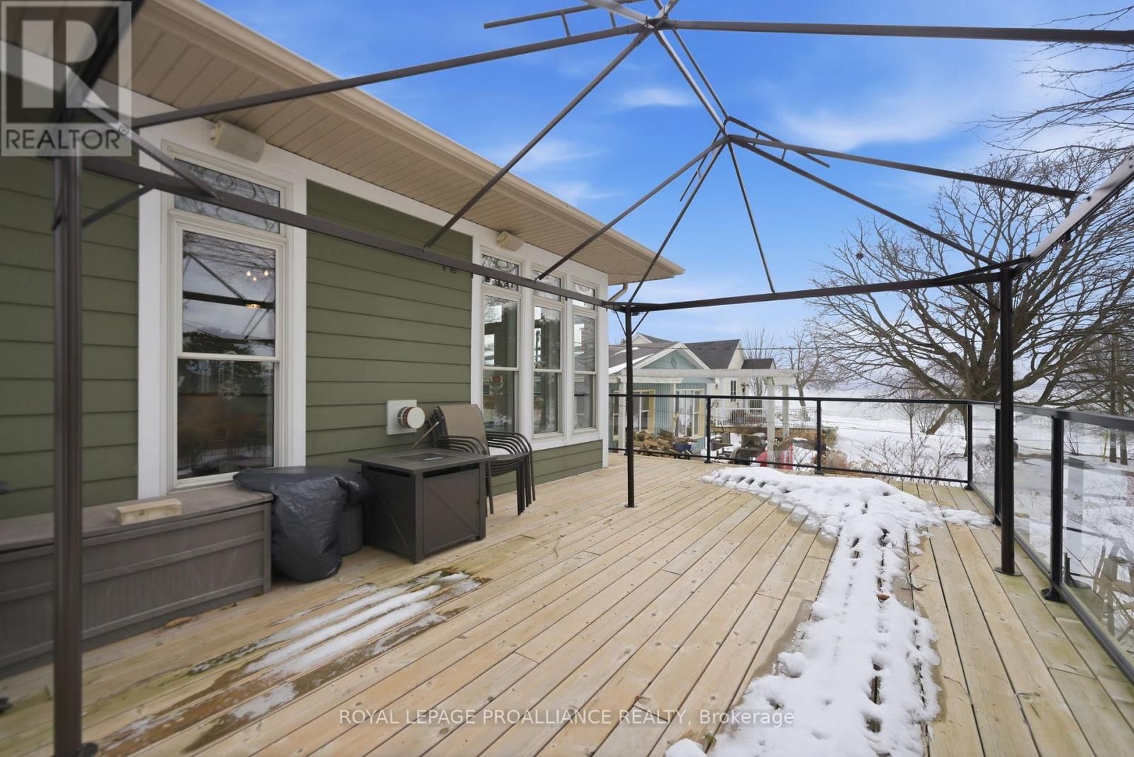 215 WATER STREET Image 40