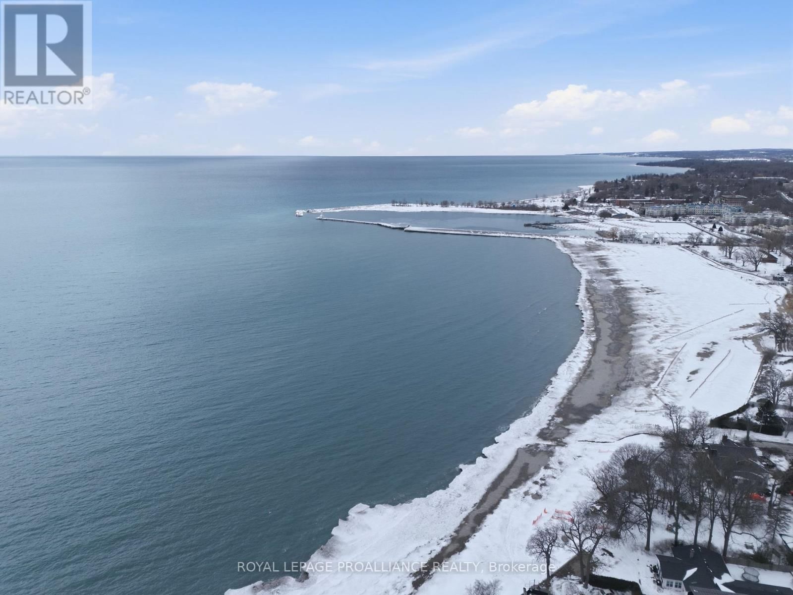 215 WATER STREET Image 44