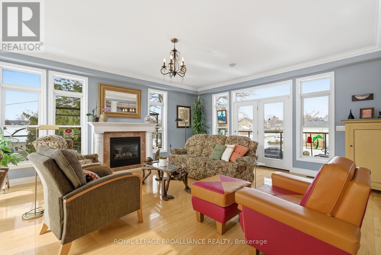 215 WATER STREET Image 9